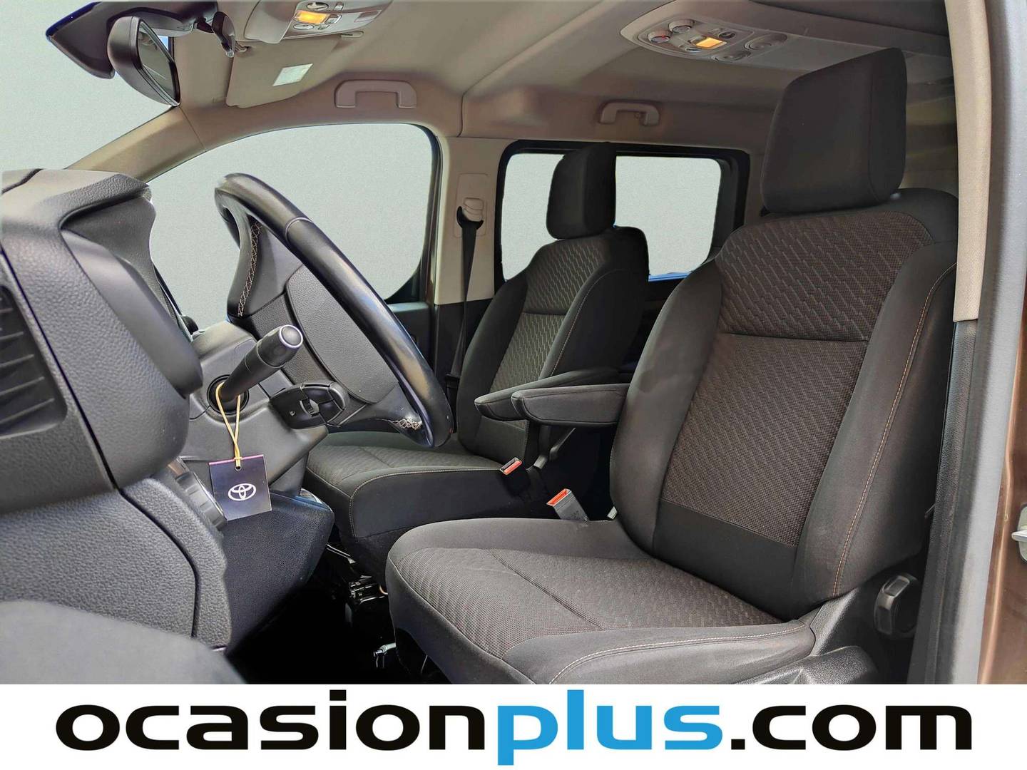 Foto asientos delanteros Toyota Proace Verso Toyota Proace Verso 2.0D Family Advance L1 (150 CV) 8 Plazas