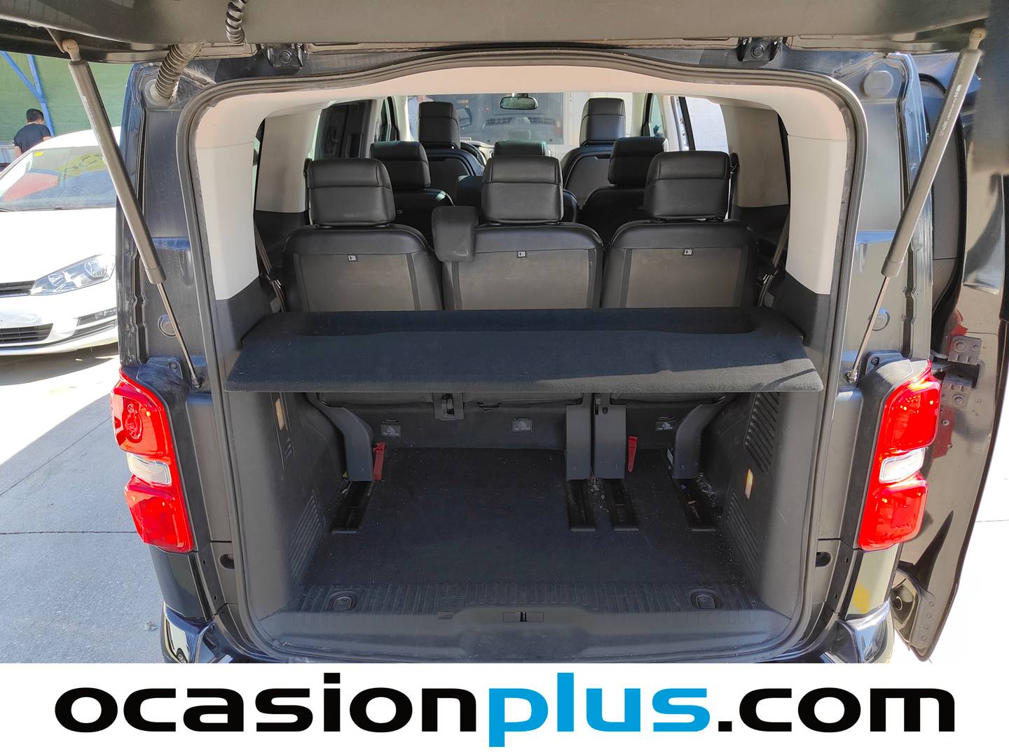 Fotos maletero Opel Zafira Life Opel Zafira Life 2.0 Diesel M Innovation (150 CV) 8 Plazas
