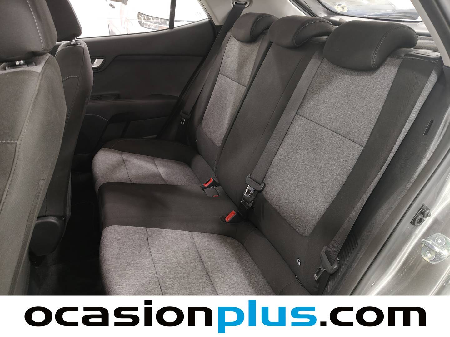 Acabados KIA Stonic KIA Stonic 1.0 T-GDi MHEV MT Concept (100 CV)