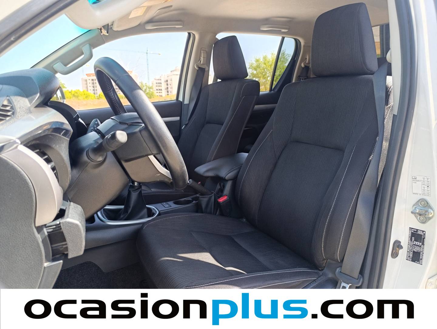 Foto asientos delanteros Toyota Hilux Toyota Hilux 2.4 D-4D Doble Cabina GX (150 CV)