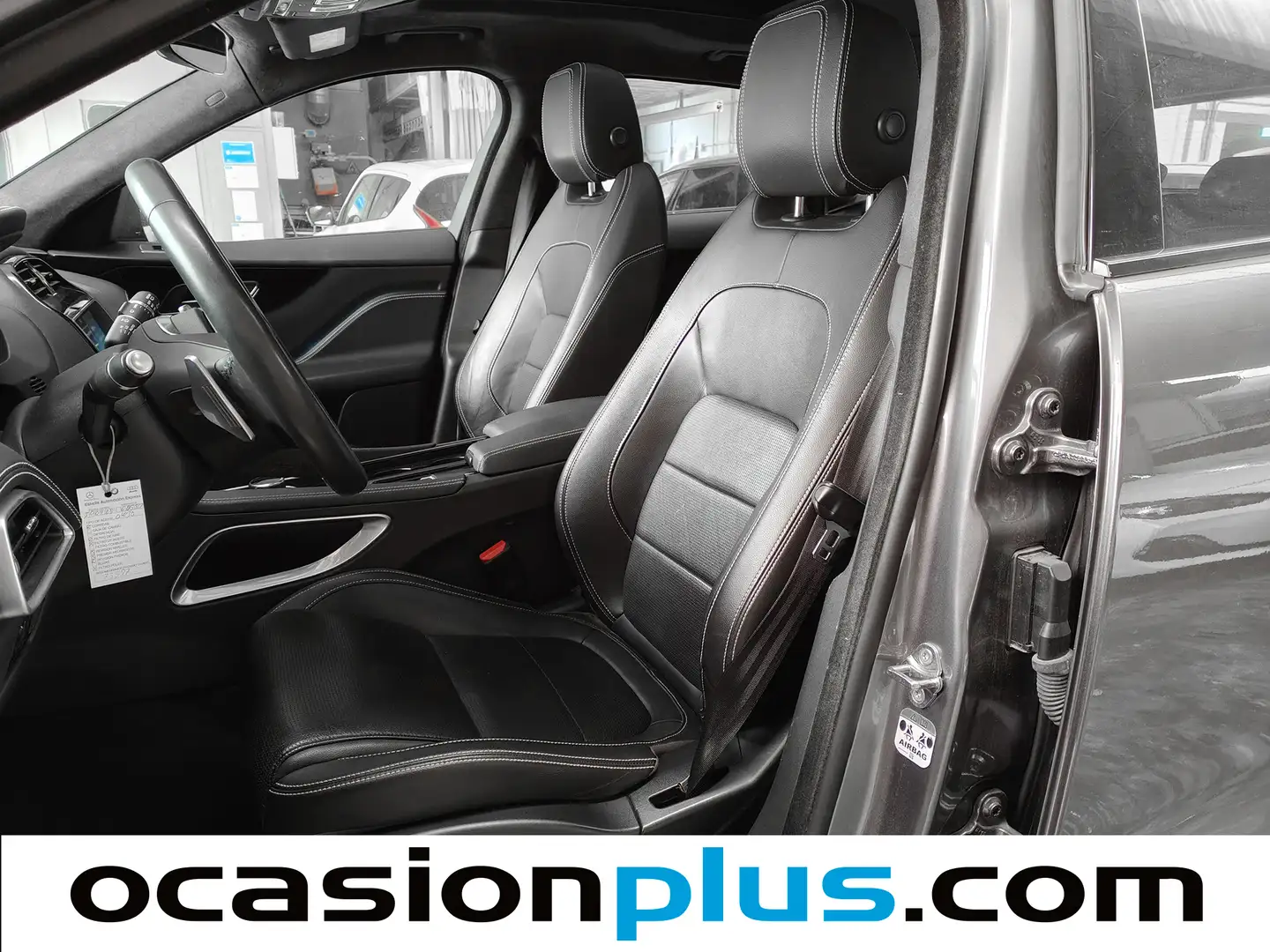 Foto Jaguar F-Pace Jaguar F-PACE 2.0L i4D R-Sport Auto (180 CV)