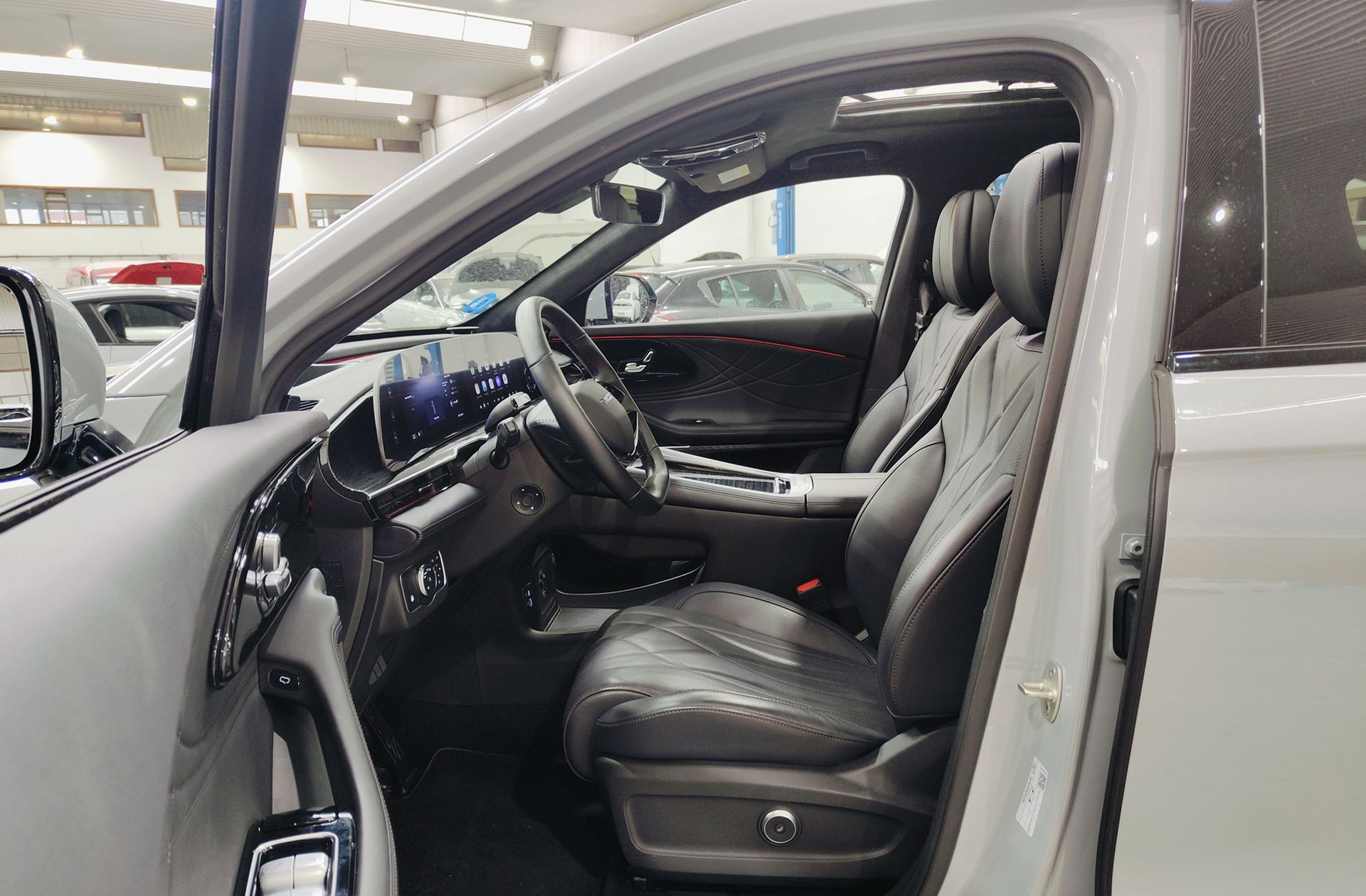 Omoda 9 1.5 T-GDi SHS Premium AWD - foto 13