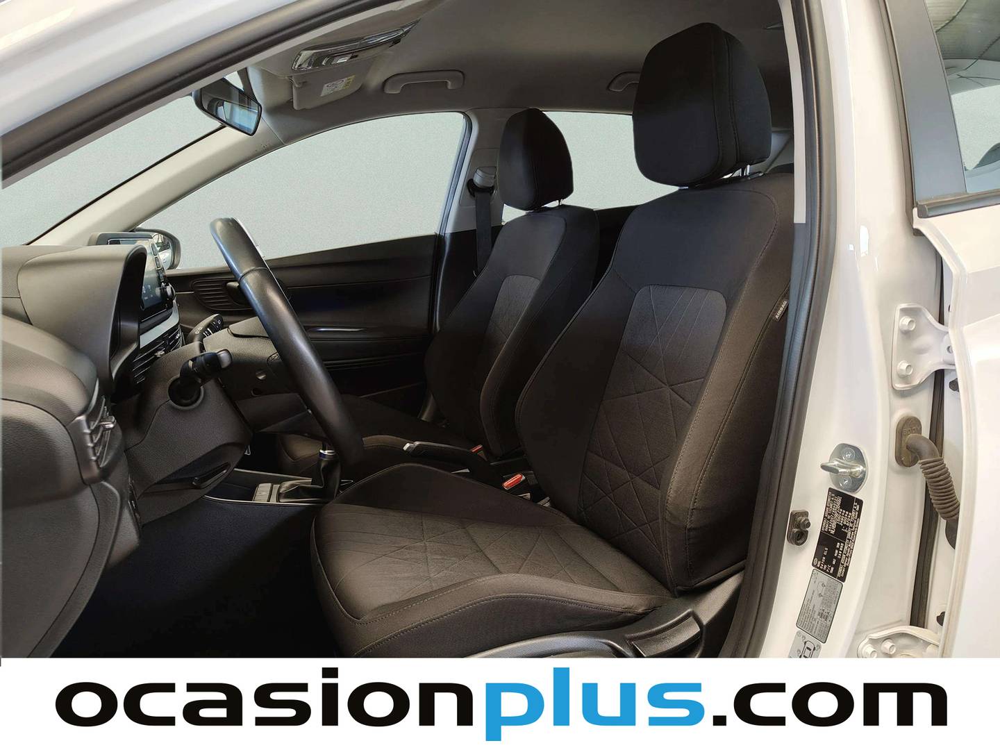 Foto asientos delanteros Hyundai Bayon Hyundai Bayon 1.2 MPI Maxx (84 CV)