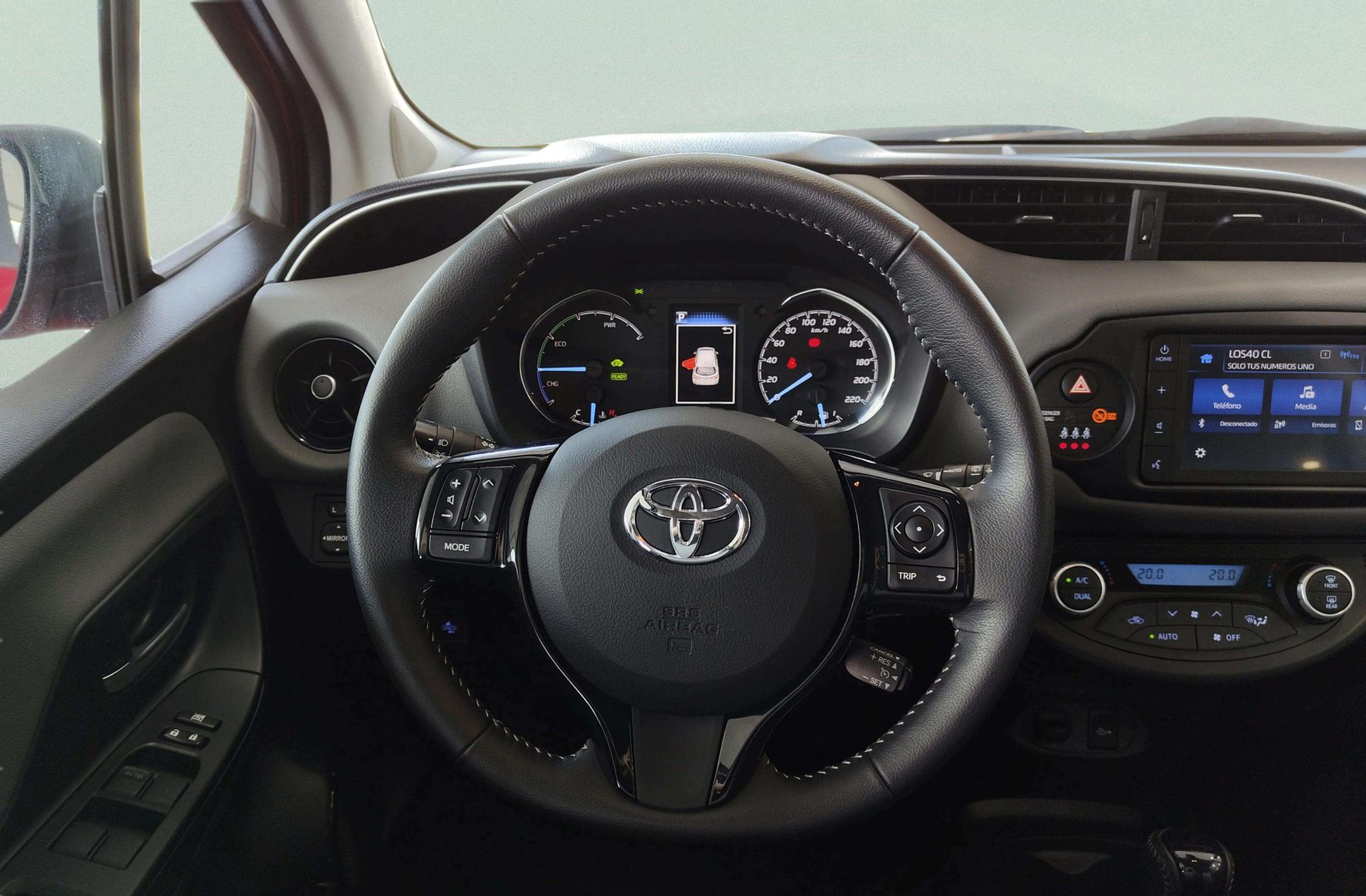 Toyota Yaris 100H Feel - foto 26