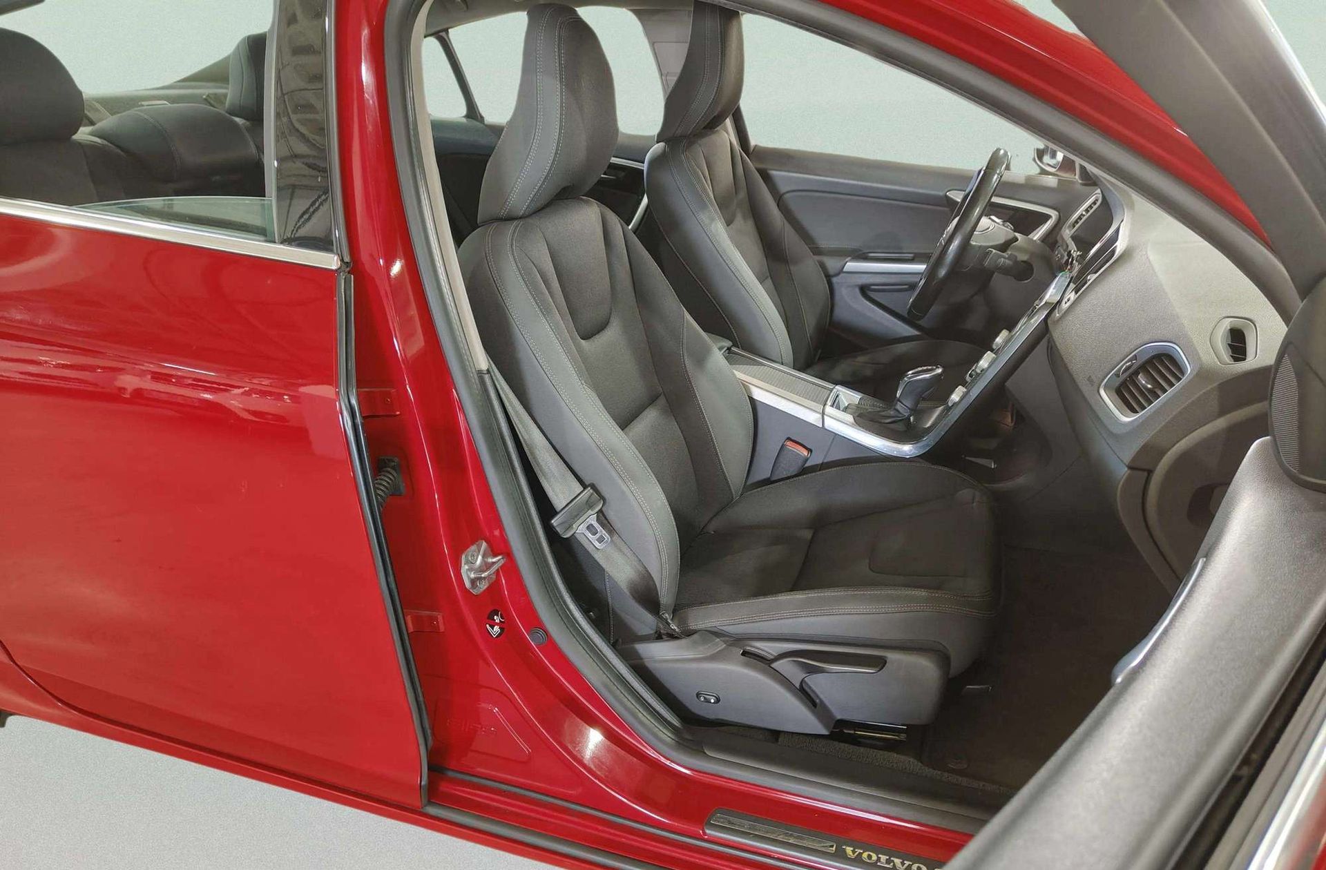 Volvo S60 D3 Momentum - foto 16