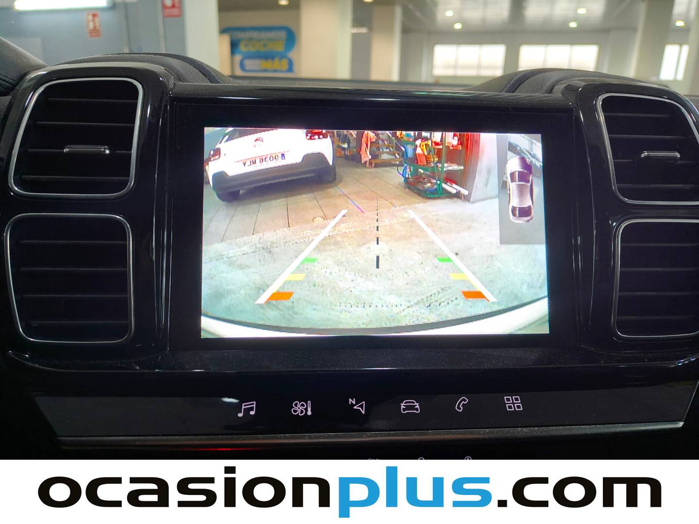 Equipamiento del Citroën C5 Aircross Citroën C5 Aircross PureTech 130 S&S Live (131 CV)