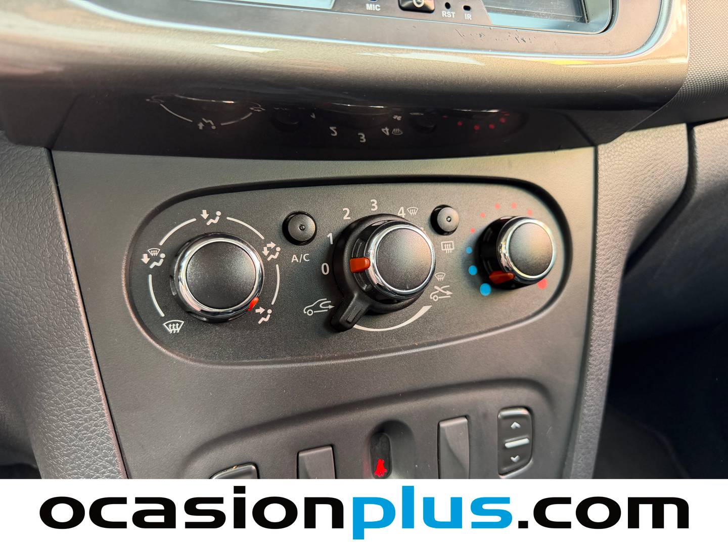 Extras del Dacia Sandero Dacia Sandero Laureate 1.2 (75 CV)