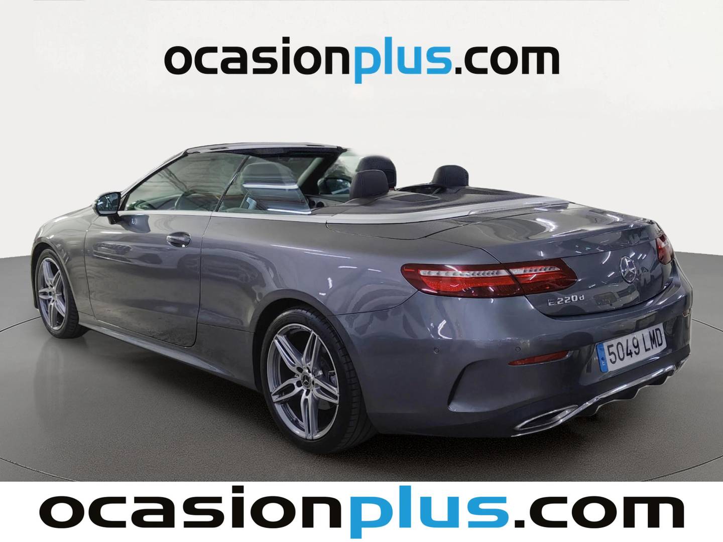 Foto trasera Mercedes Clase E Mercedes Clase E 220 d Cabrio (194 CV) Pack AMG derecha