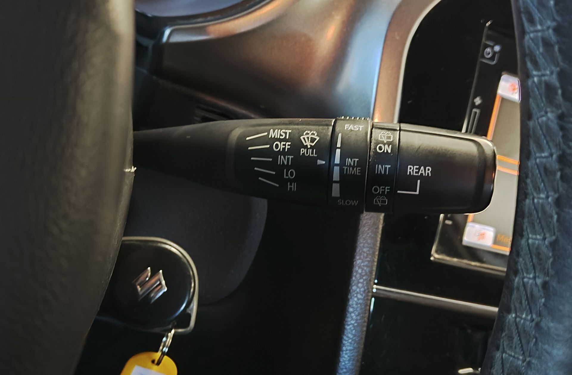 Suzuki Vitara 1.0 T GLE - foto 29