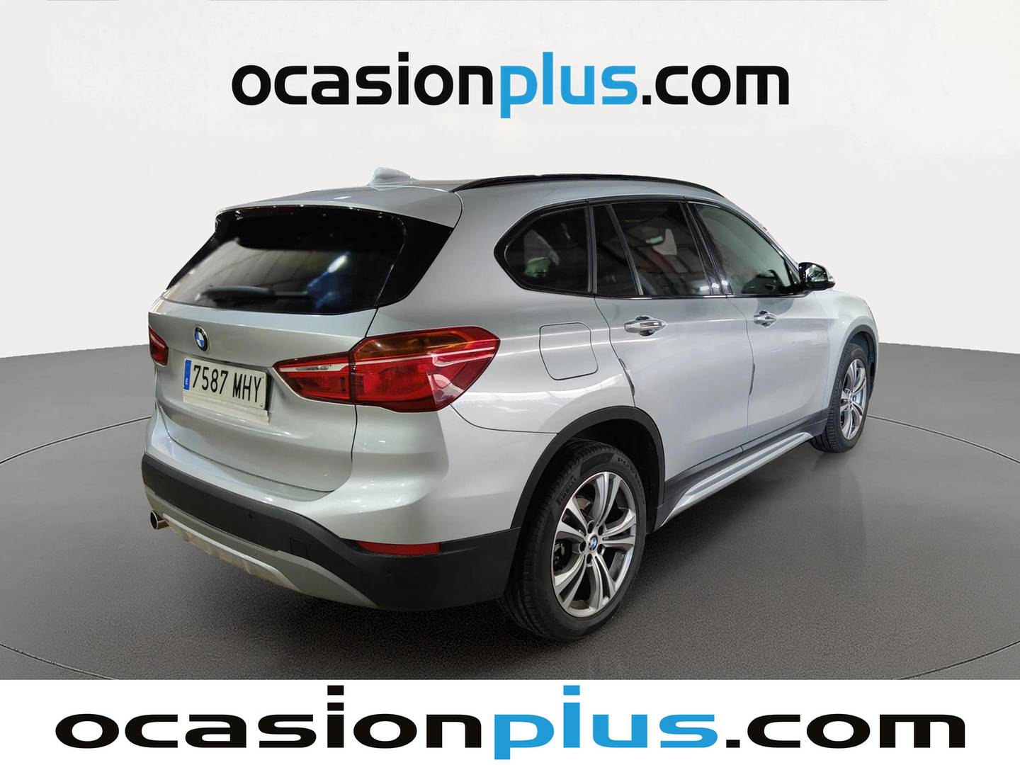 Foto trasera BMW X1 BMW X1 sDrive18i (140 CV) derecha