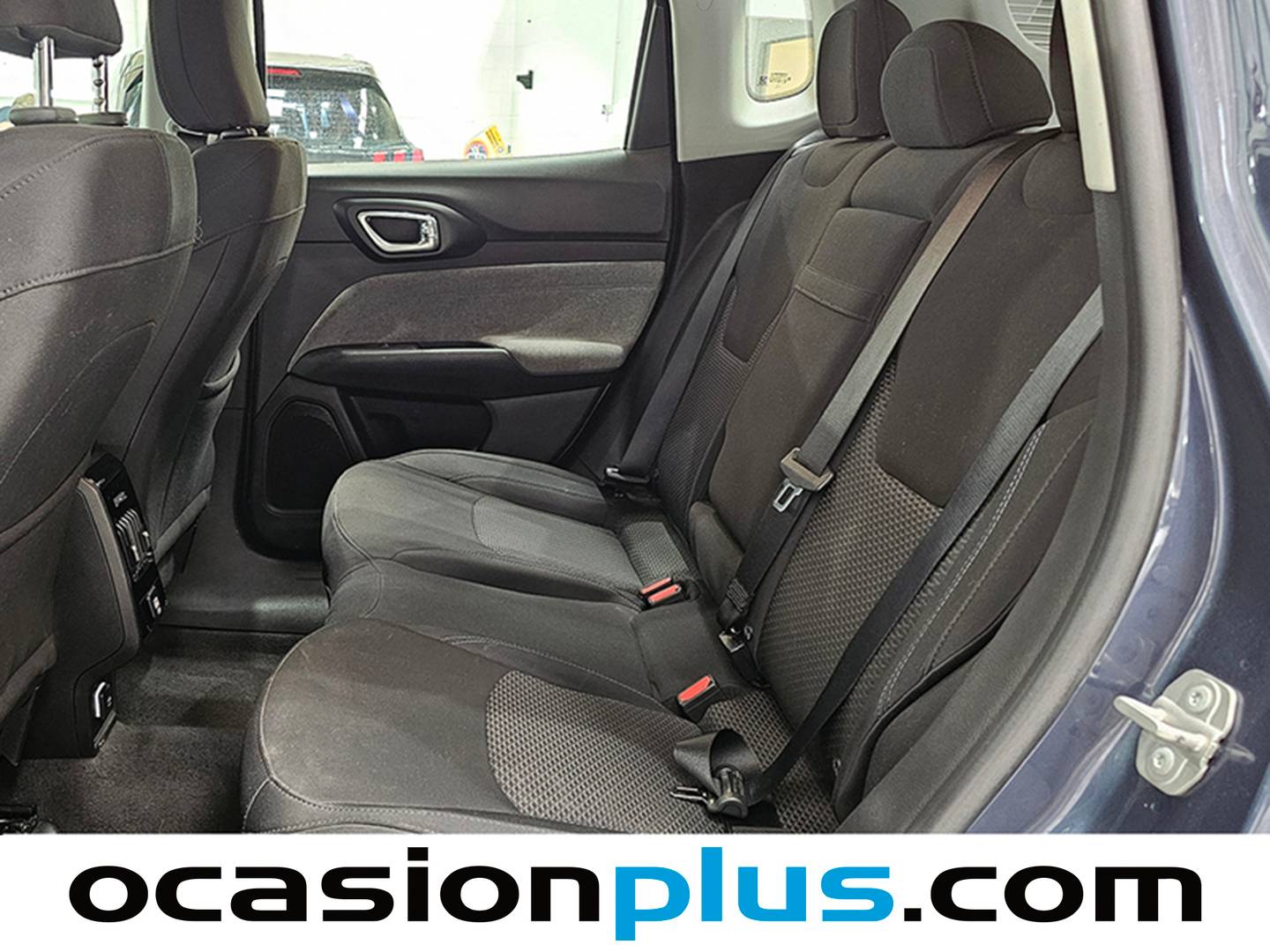 Foto asientos traseros Jeep Compass Jeep Compass eHybrid 1.5 MHEV Longitude DCT (130 CV)