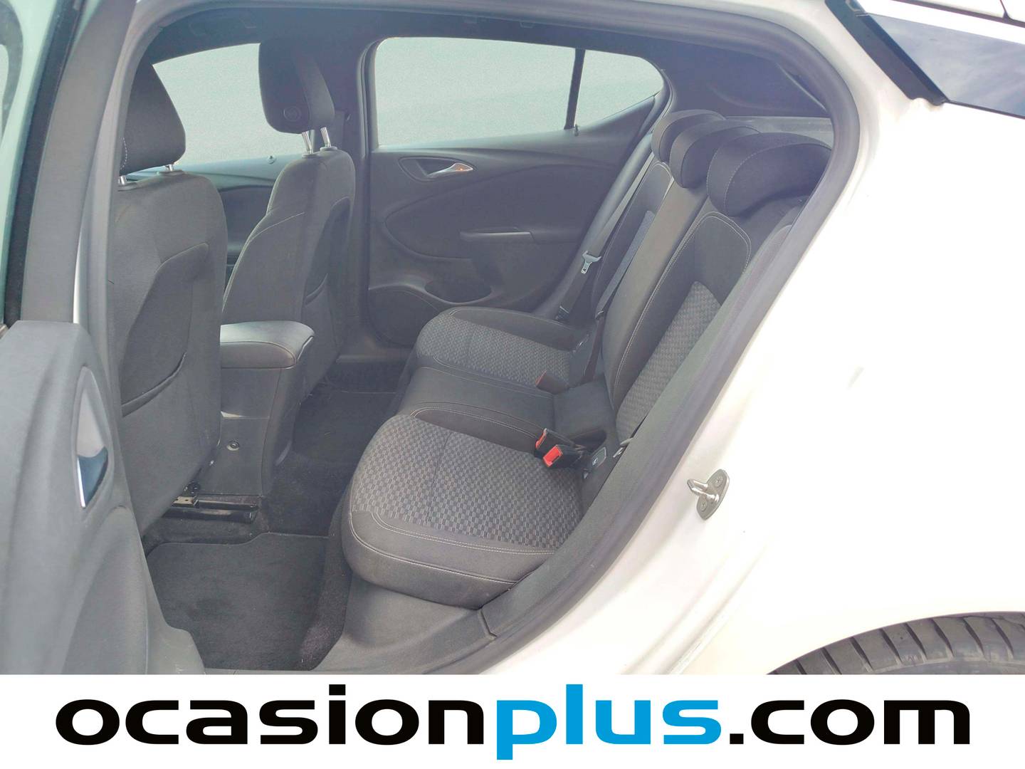 Foto asientos traseros Opel Astra Opel Astra 1.4 Turbo S&S Dynamic (125 CV)