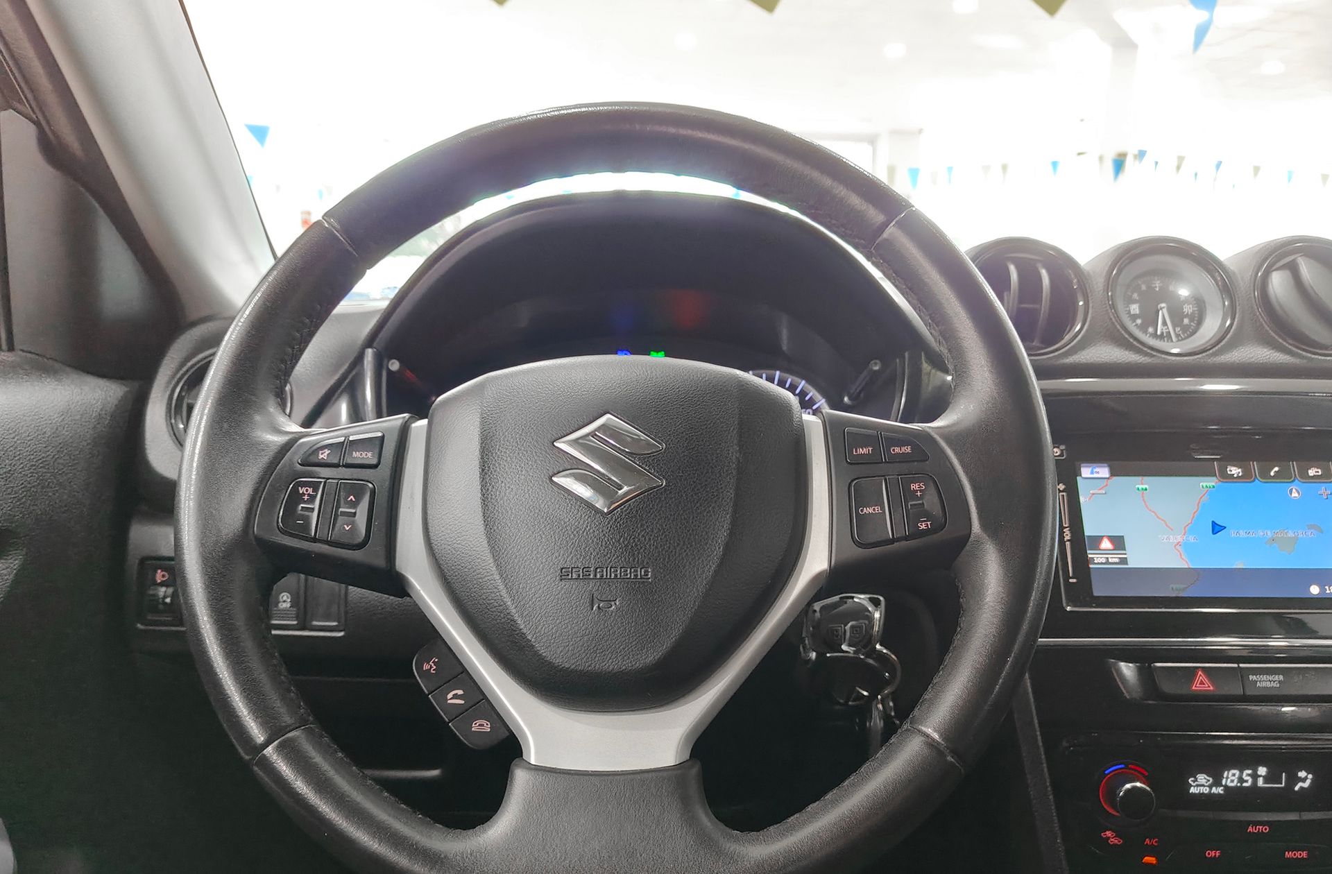 Suzuki Vitara 1.6 VVT GLE - foto 28