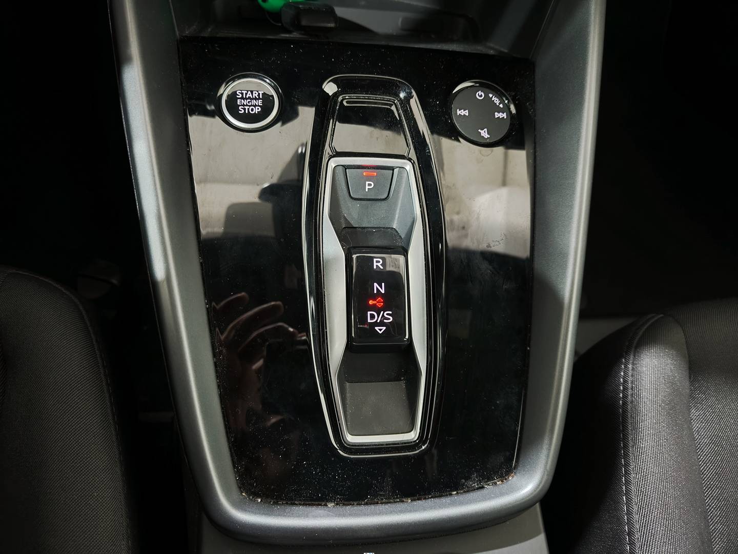 Foto Audi A3 Audi A3 Sportback Advanced 30 TFSI (116 CV) S tronic