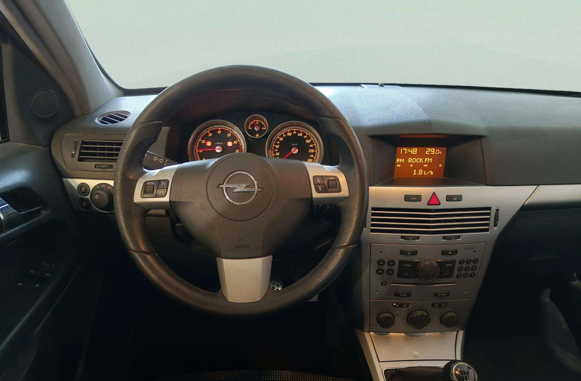 Opel Astra 1.6 Sport - foto 17