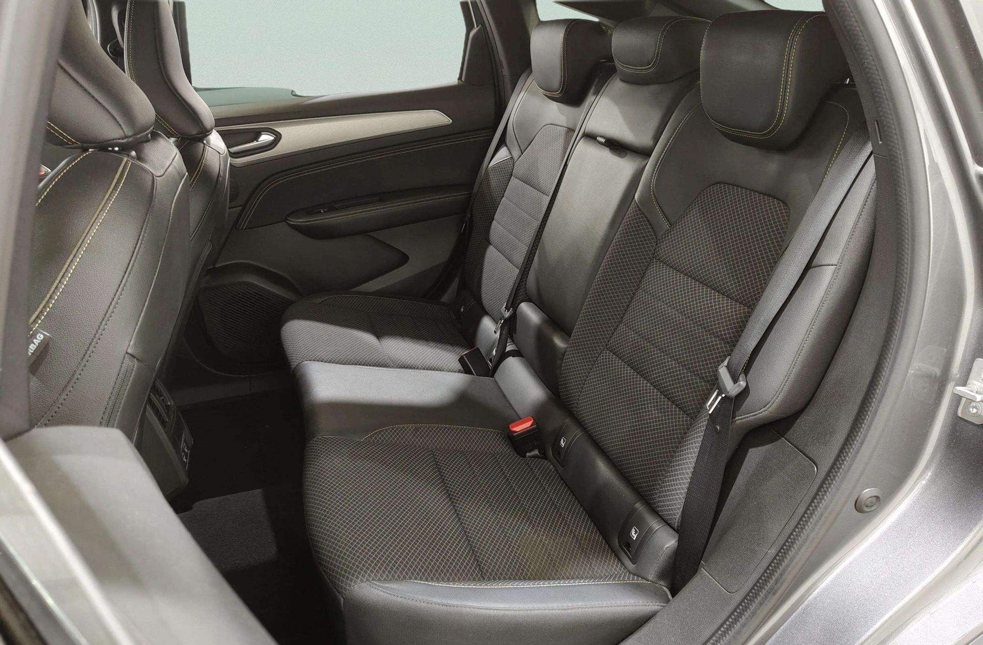 Renault Arkana Techno TCe 140 Mild hybrid EDC - foto 15