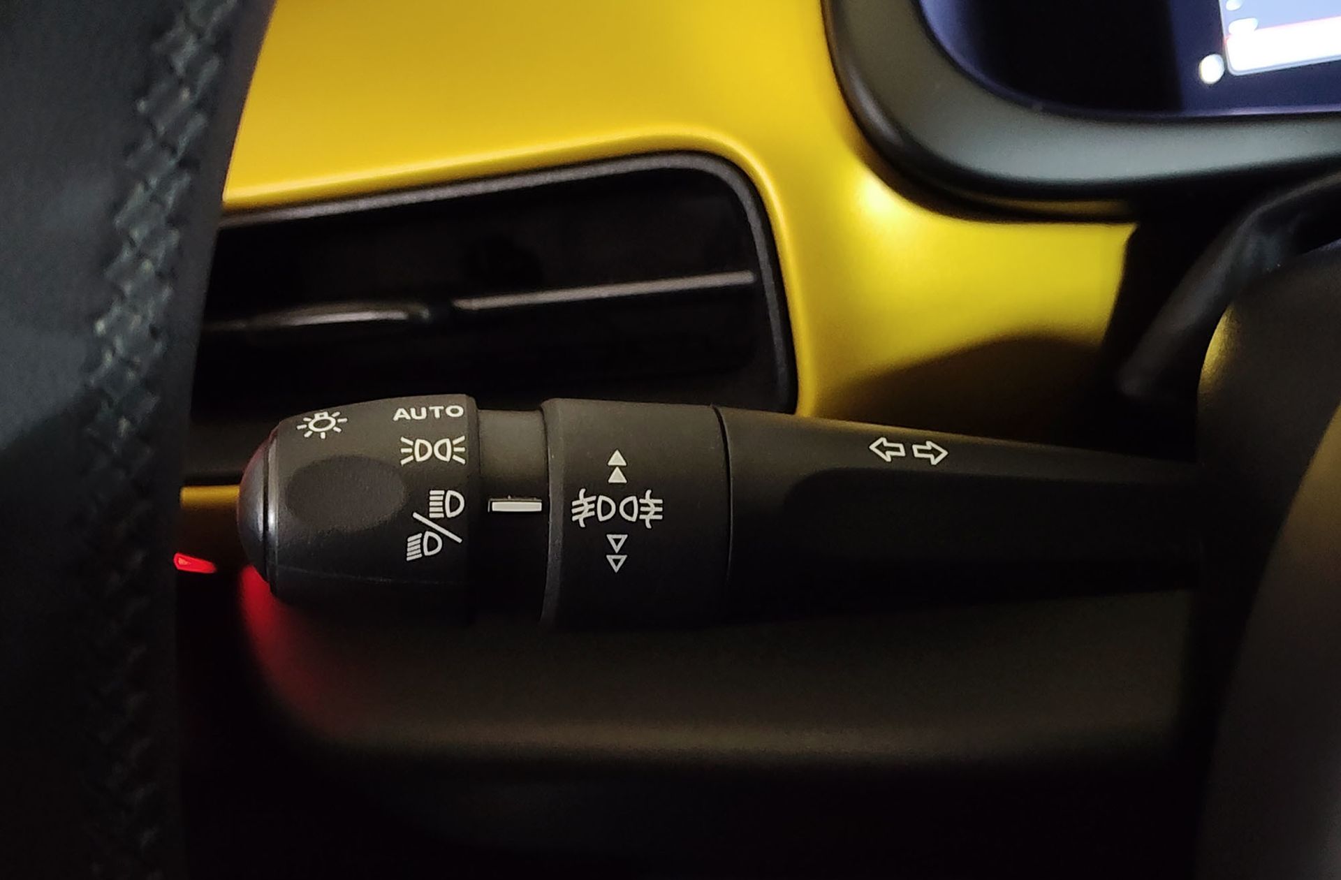 Jeep Avenger 1.2 G Summit - foto 23