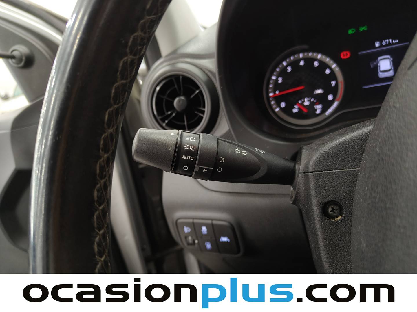 Extras y acabados del Hyundai i10 Hyundai i10 1.0 Essence  (67 CV)