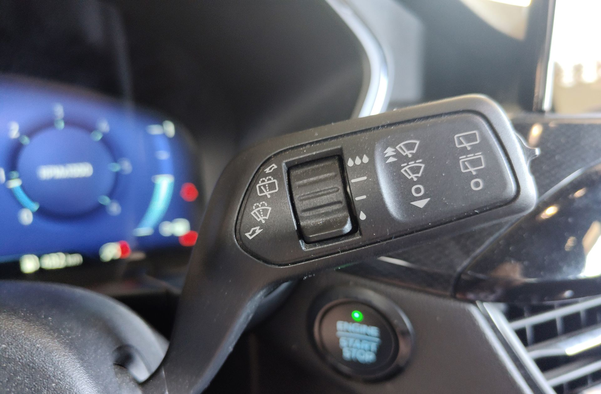 Ford Kuga 1.5 EcoBlue ST-Line - foto 30