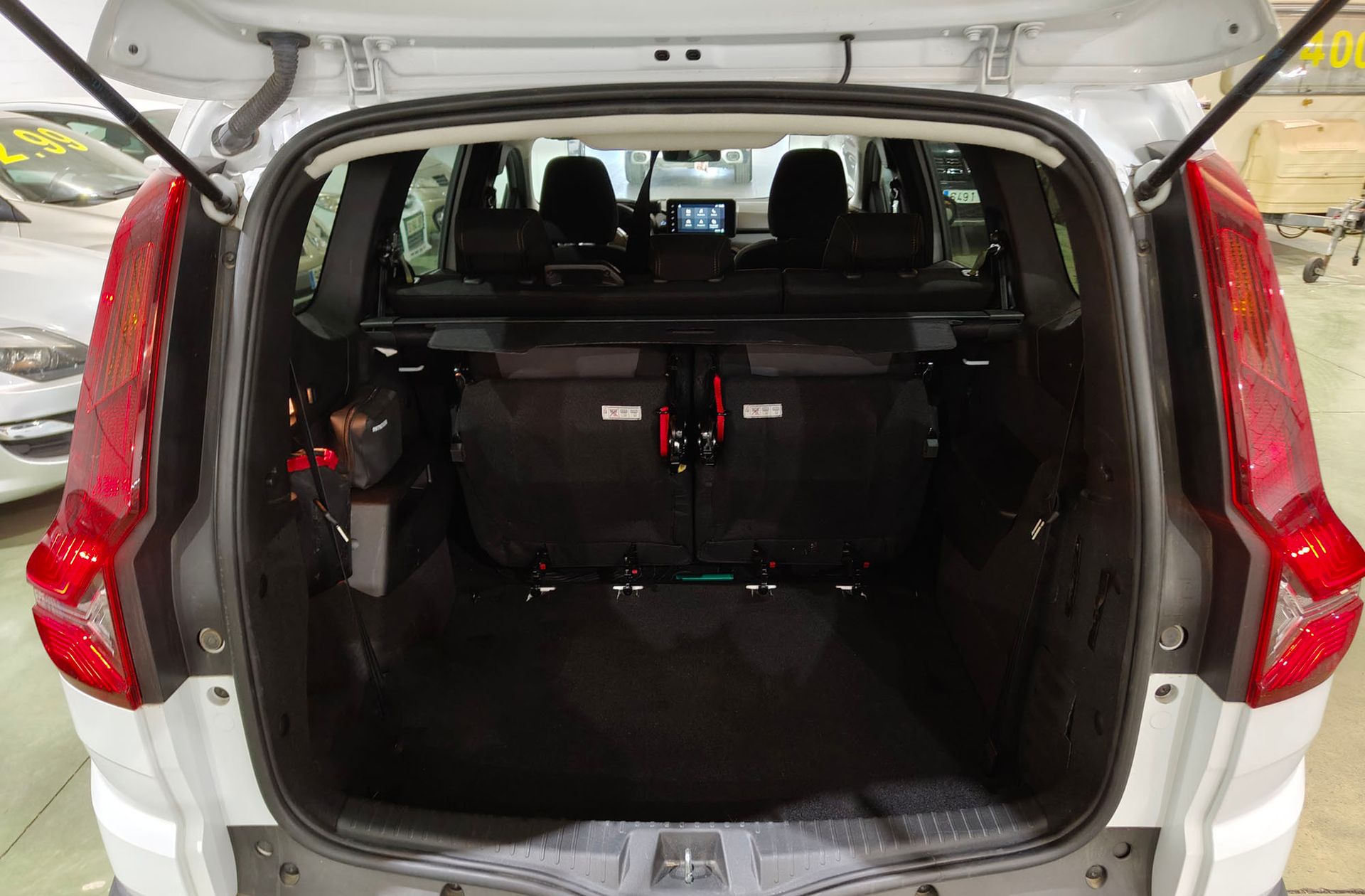 Dacia Jogger Extreme Hybrid 7 plazas - foto 17
