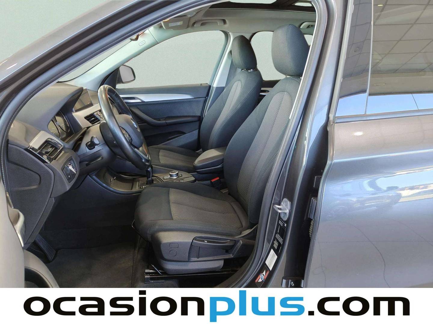 Foto asientos delanteros BMW X1 BMW X1 sDrive18i (136 CV)