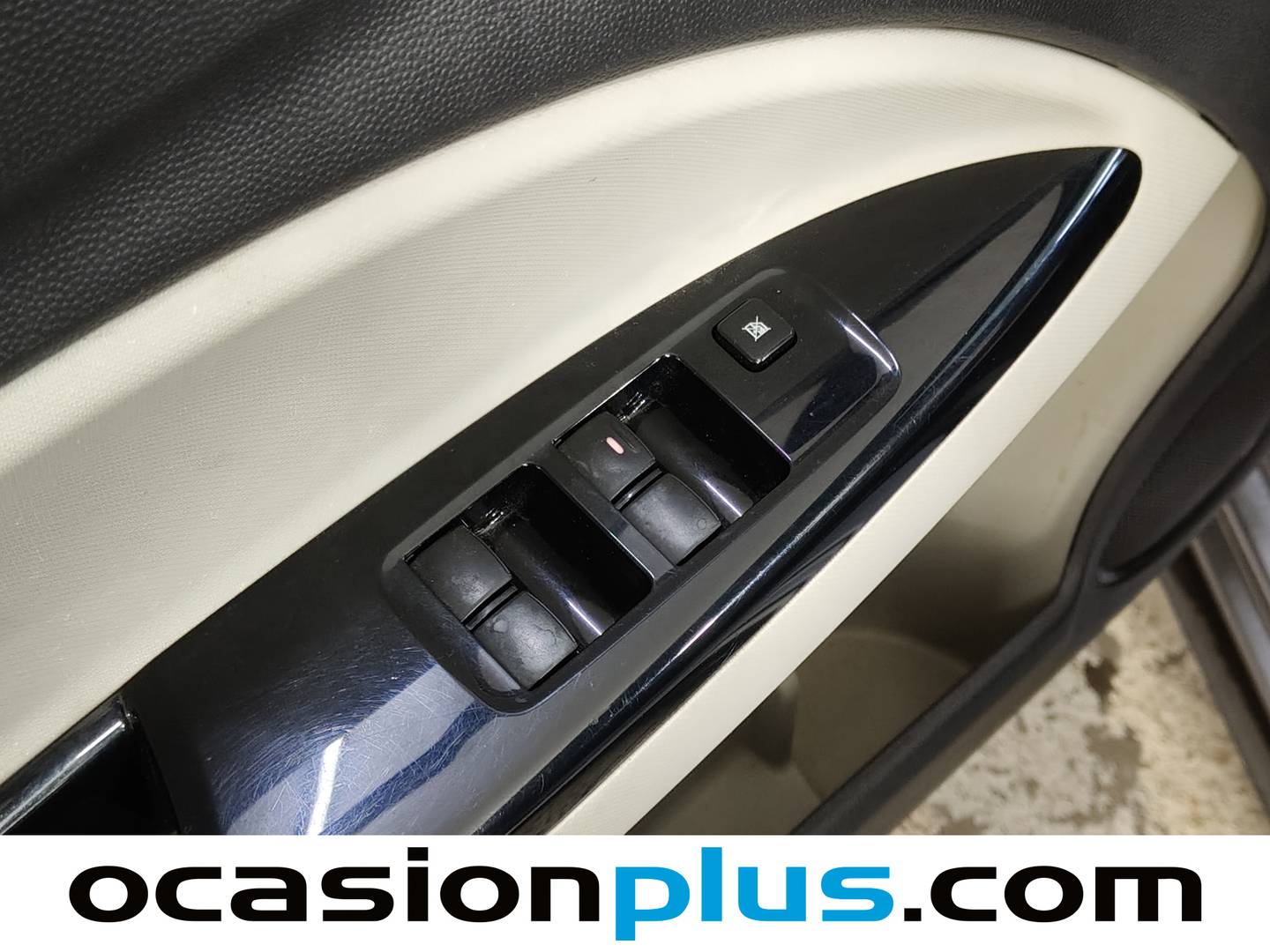 Foto Mitsubishi Space Star Mitsubishi Space Star 120 MPI Motion  (80 CV)