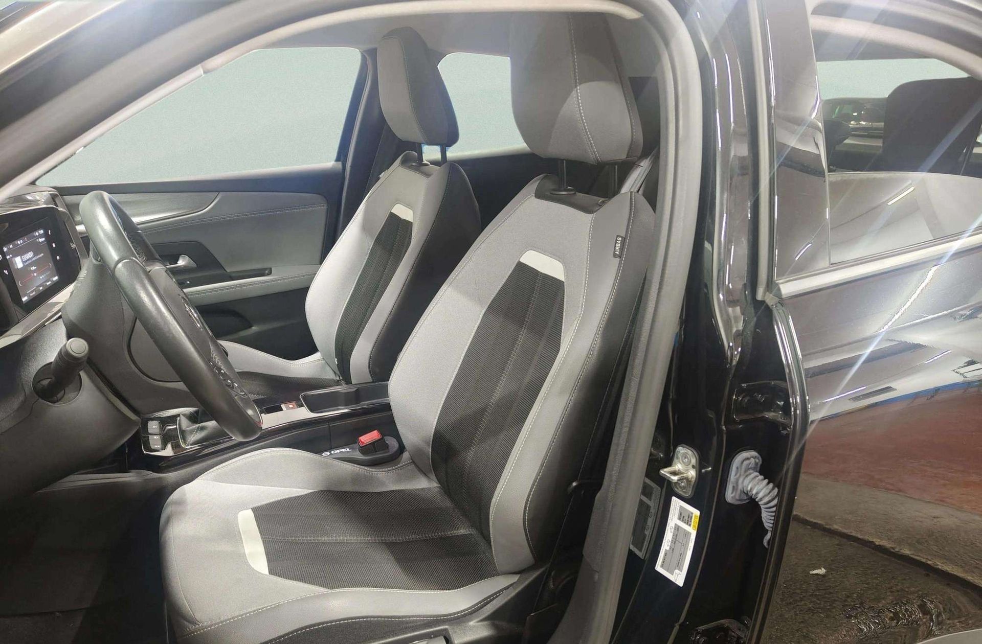 Opel Mokka 1.2 T Business Elegance - foto 11