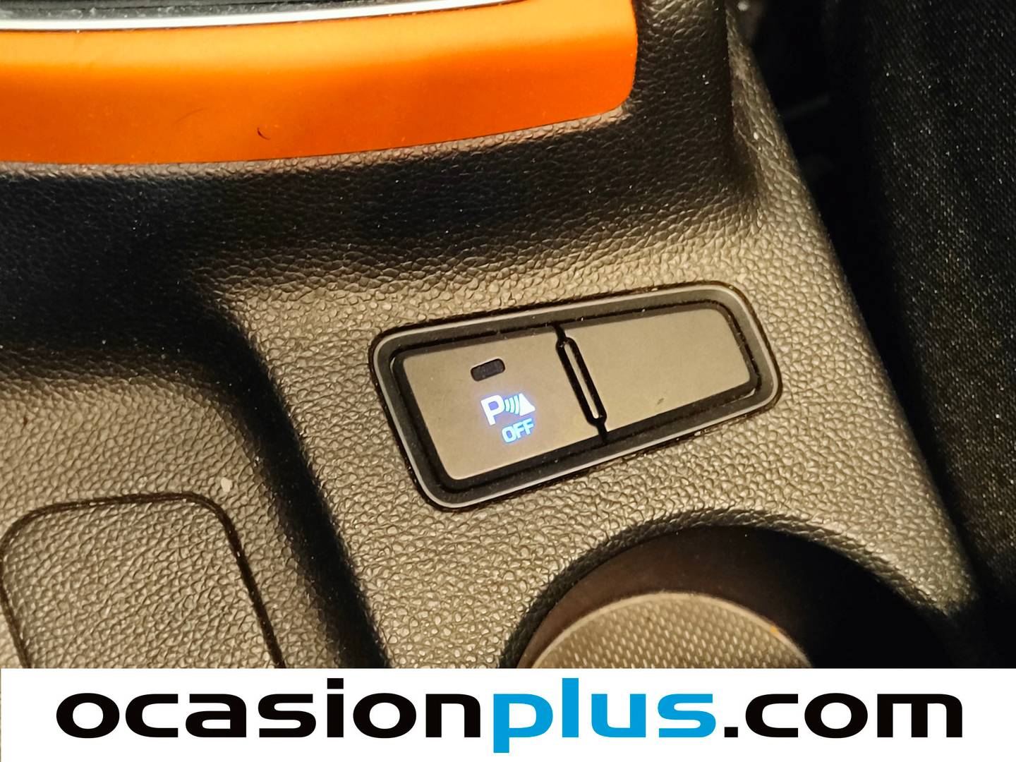 Extras y acabados del Hyundai i20 Hyundai i20 1.4 CRDI Tecno Orange (90 CV)