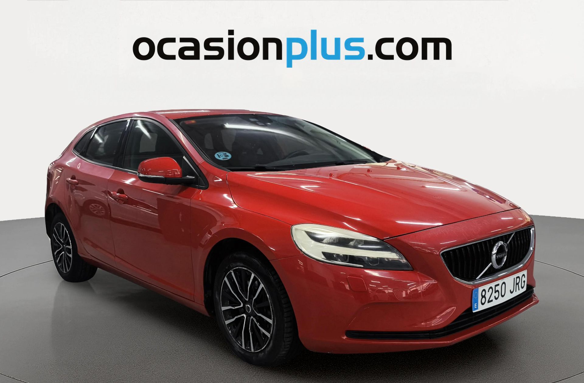 Volvo V40 2.0 D3 Momentum - foto 2