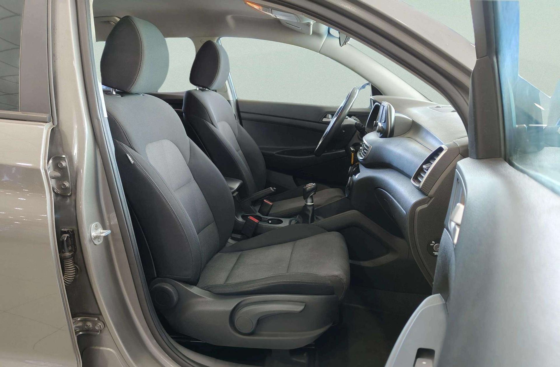 Hyundai Tucson 1.6 GDI BlueDrive Essence 4x2 - foto 15