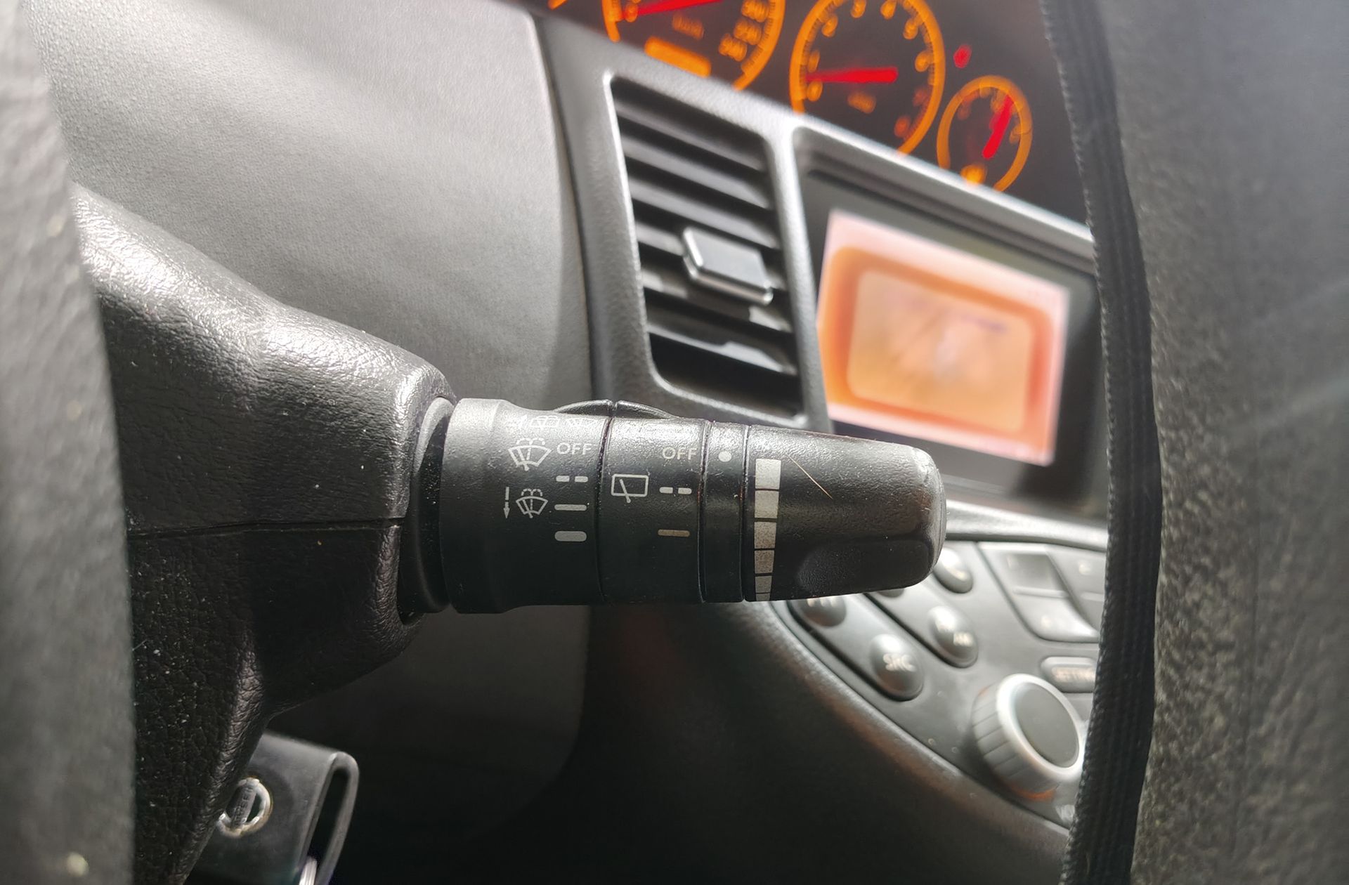 Nissan Primera 1.6 Visia - foto 19