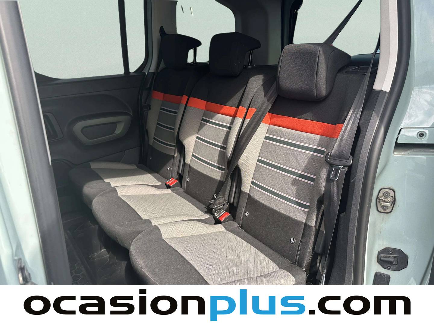 Foto asientos traseros Citroën Berlingo Citroen Berlingo BlueHDi 100 S&S Talla M Shine (102 CV)