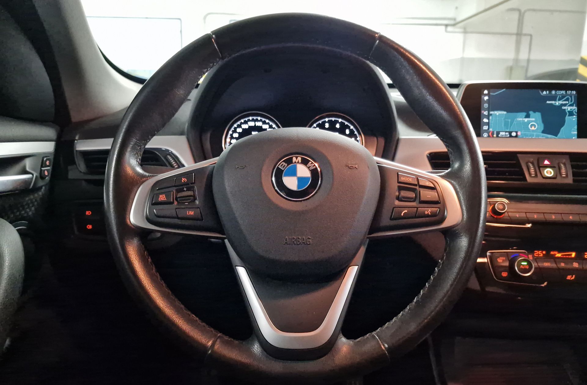 BMW X1 sDrive18i - foto 24