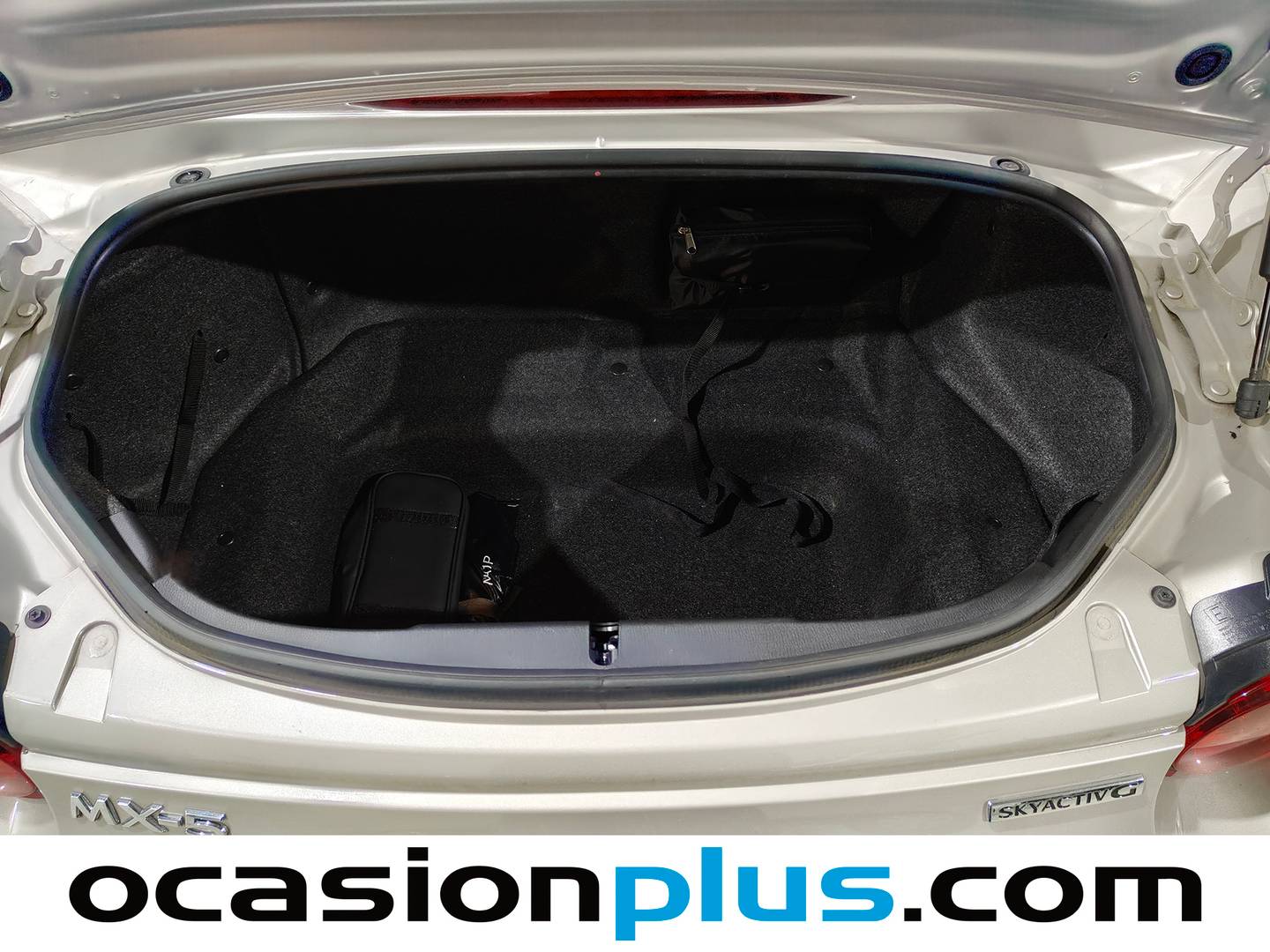 Foto asientos traseros Mazda MX-5 Mazda MX-5 2.0 SKYACTIV-G Blue Cap Edition (184 CV)