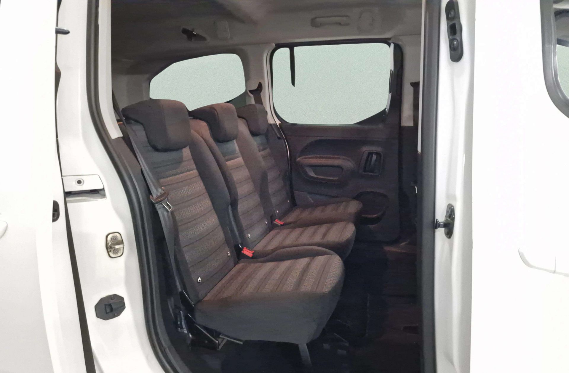 Opel Combo 1.5 TD Selective XL - foto 18