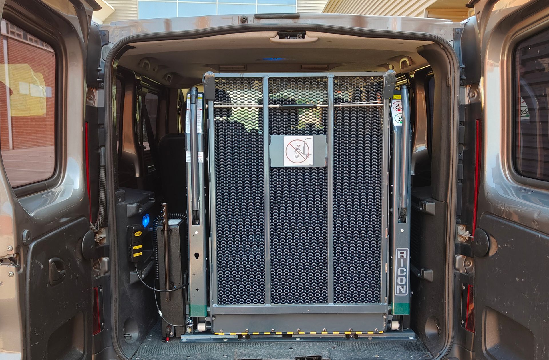 Opel Vivaro Combi 1.6 CDTI Biturbo 27 L1 6 plazas ADAP. PMR. - foto 13
