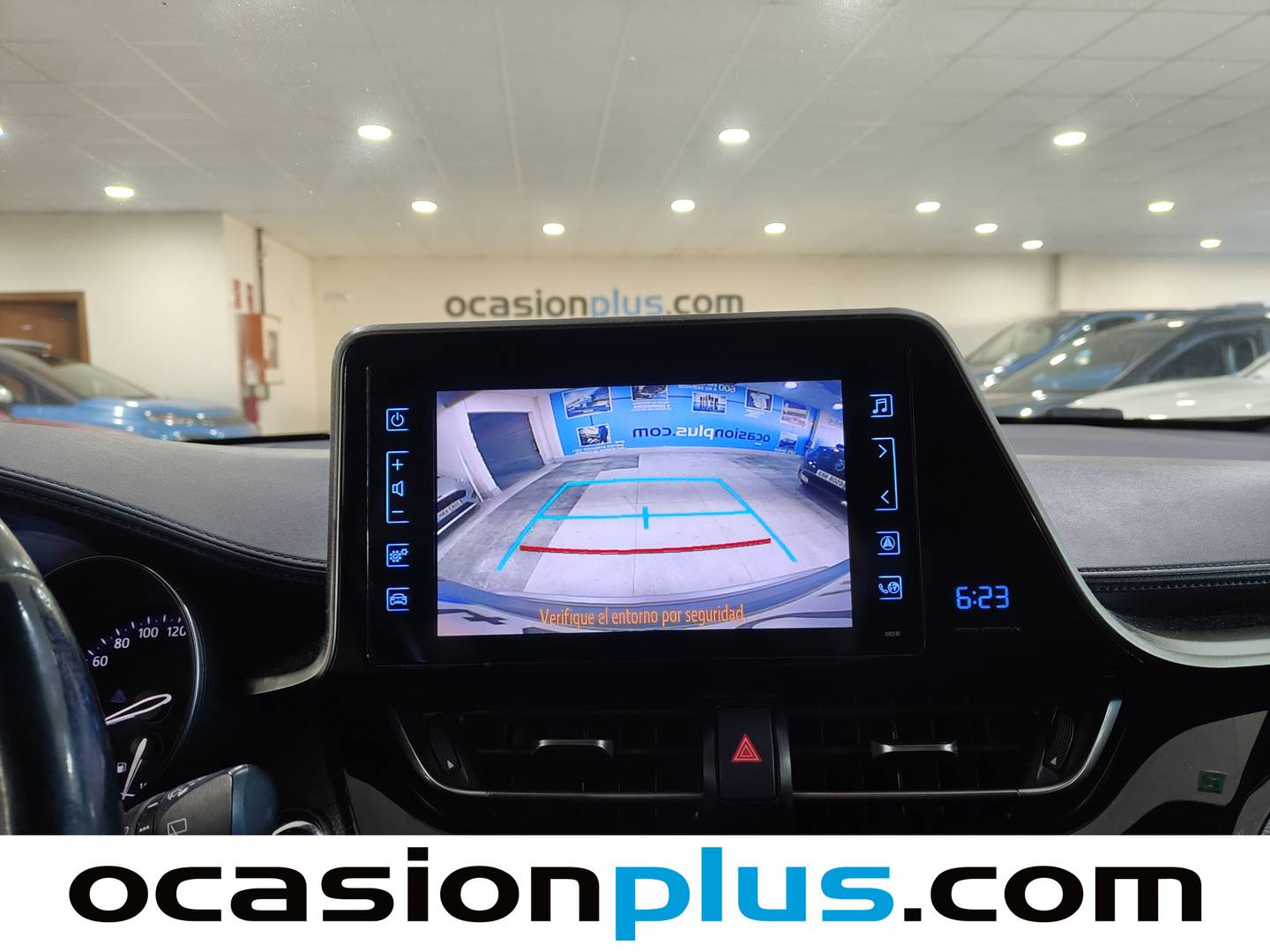 Equipamiento del Toyota C-HR Toyota C-HR 1.8 125H Advance (122 CV)