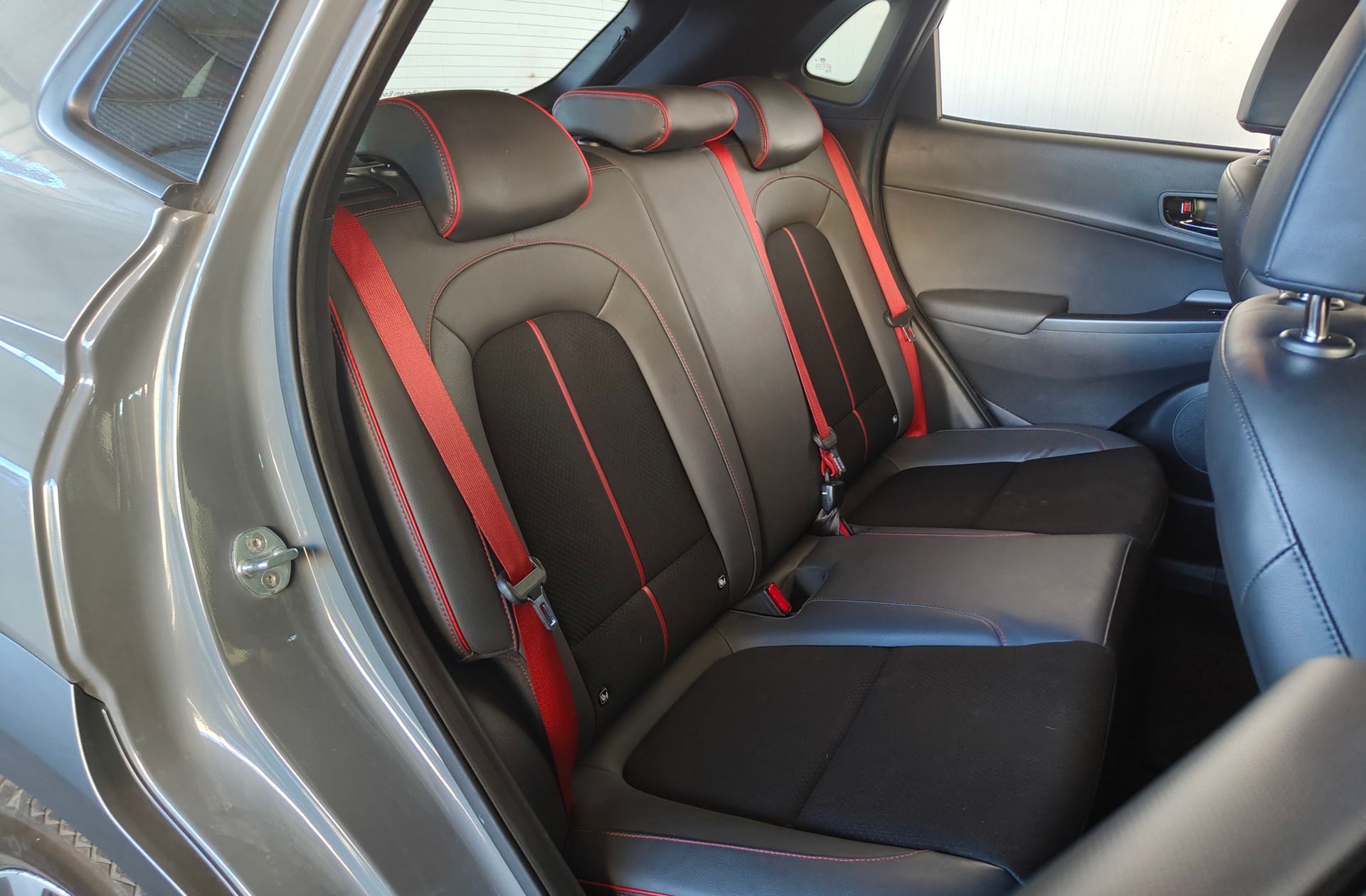 Hyundai Kona 1.6 GDI HEV Tecno Red DT - foto 20