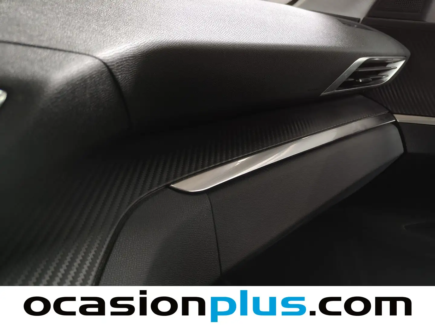 Foto Peugeot 3008 Peugeot 3008 BlueHDi 130 S&S Active Pack EAT8 (130 CV)