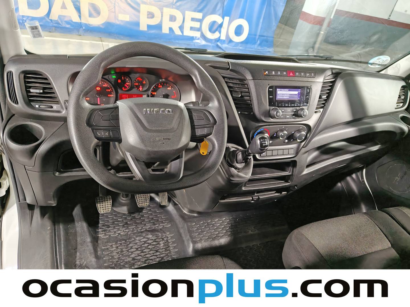 Extras y acabados del Iveco Daily Iveco Daily Furgon 35S 16 V 3520L/H2 (156 CV)