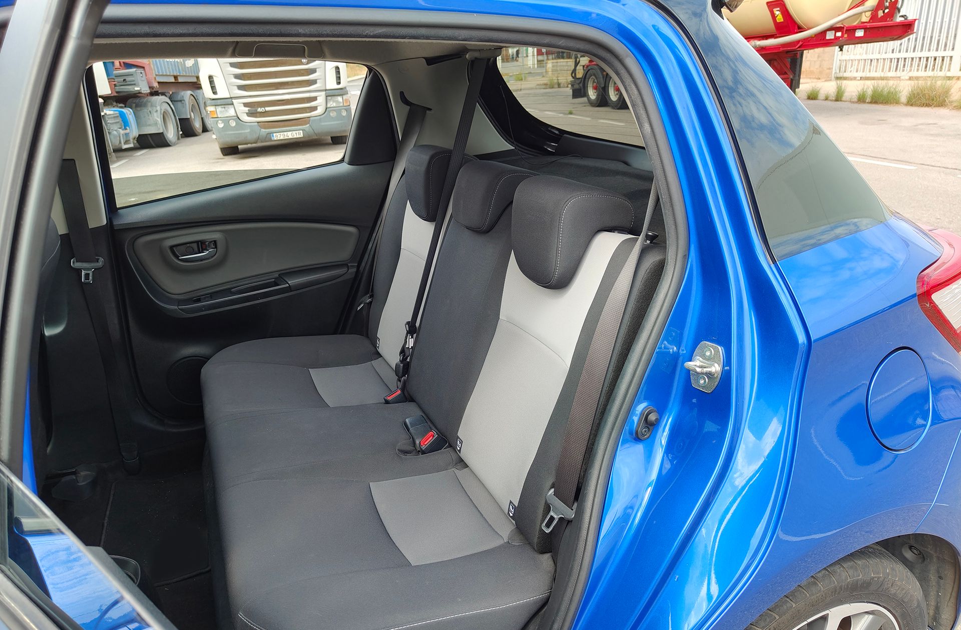 Toyota Yaris 100H Feel - foto 10