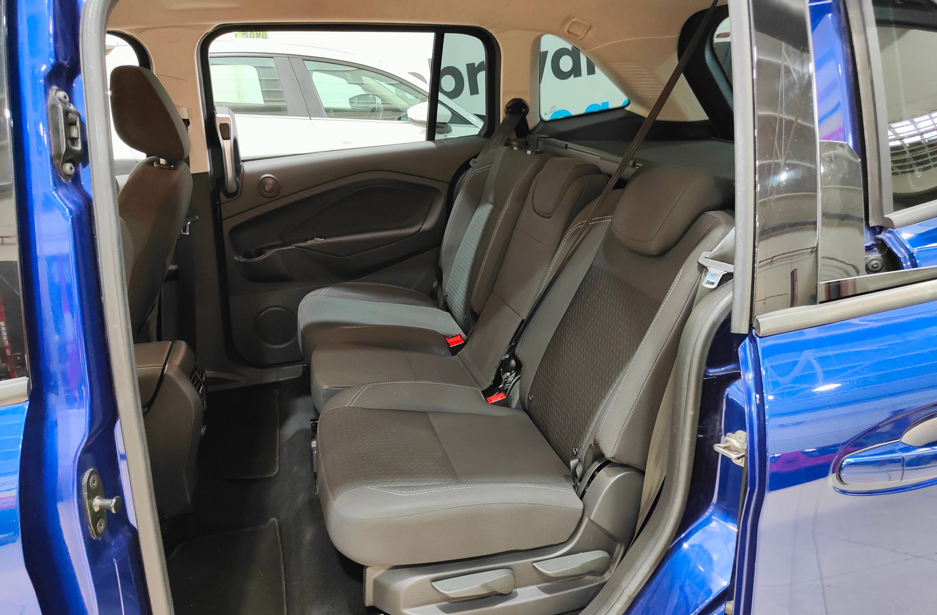 Ford Grand C-Max 1.0 EcoBoost Trend+ - foto 11