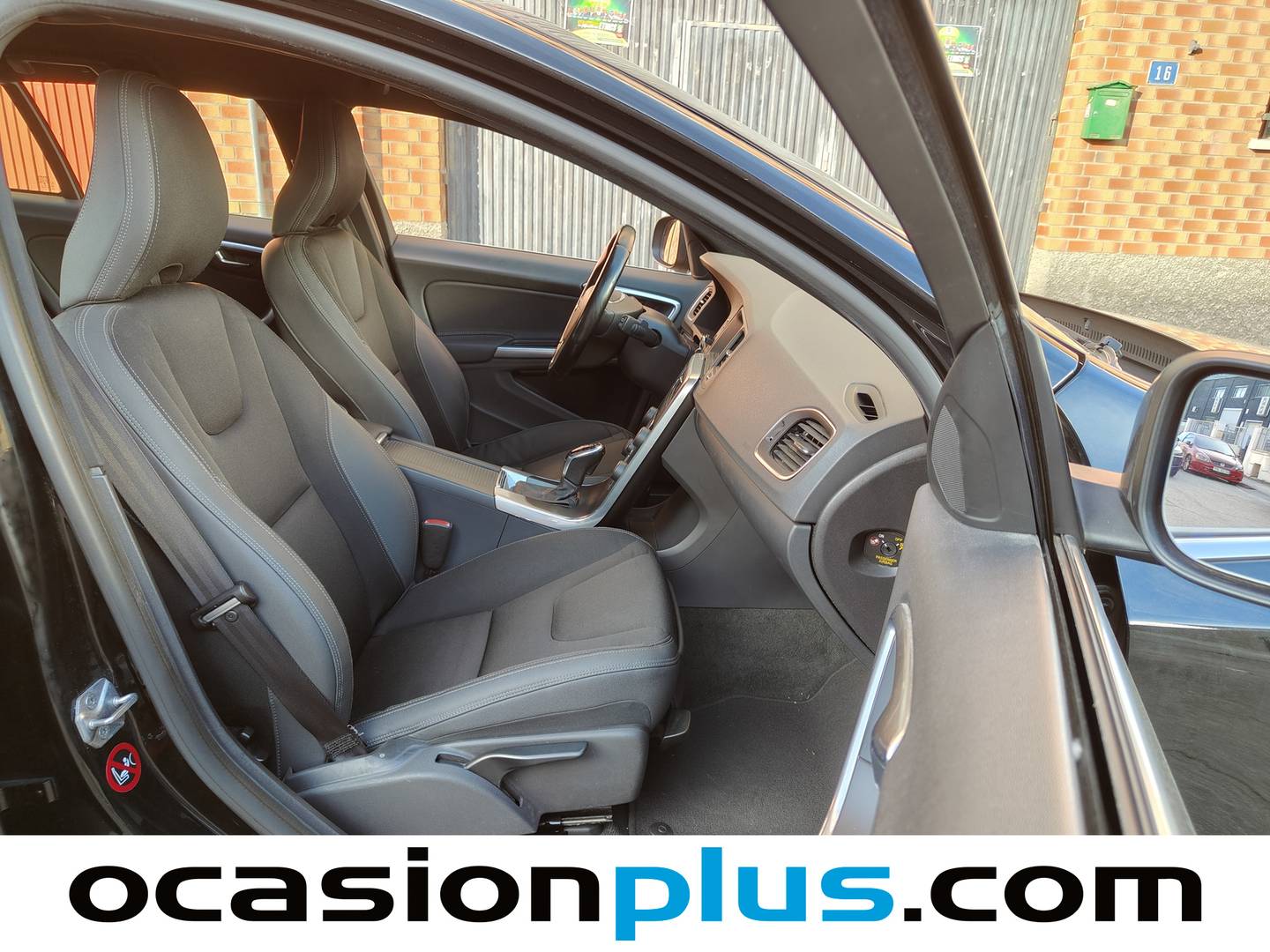 Foto Volvo V60 Volvo V60 D4 Momentum Auto (181 CV)