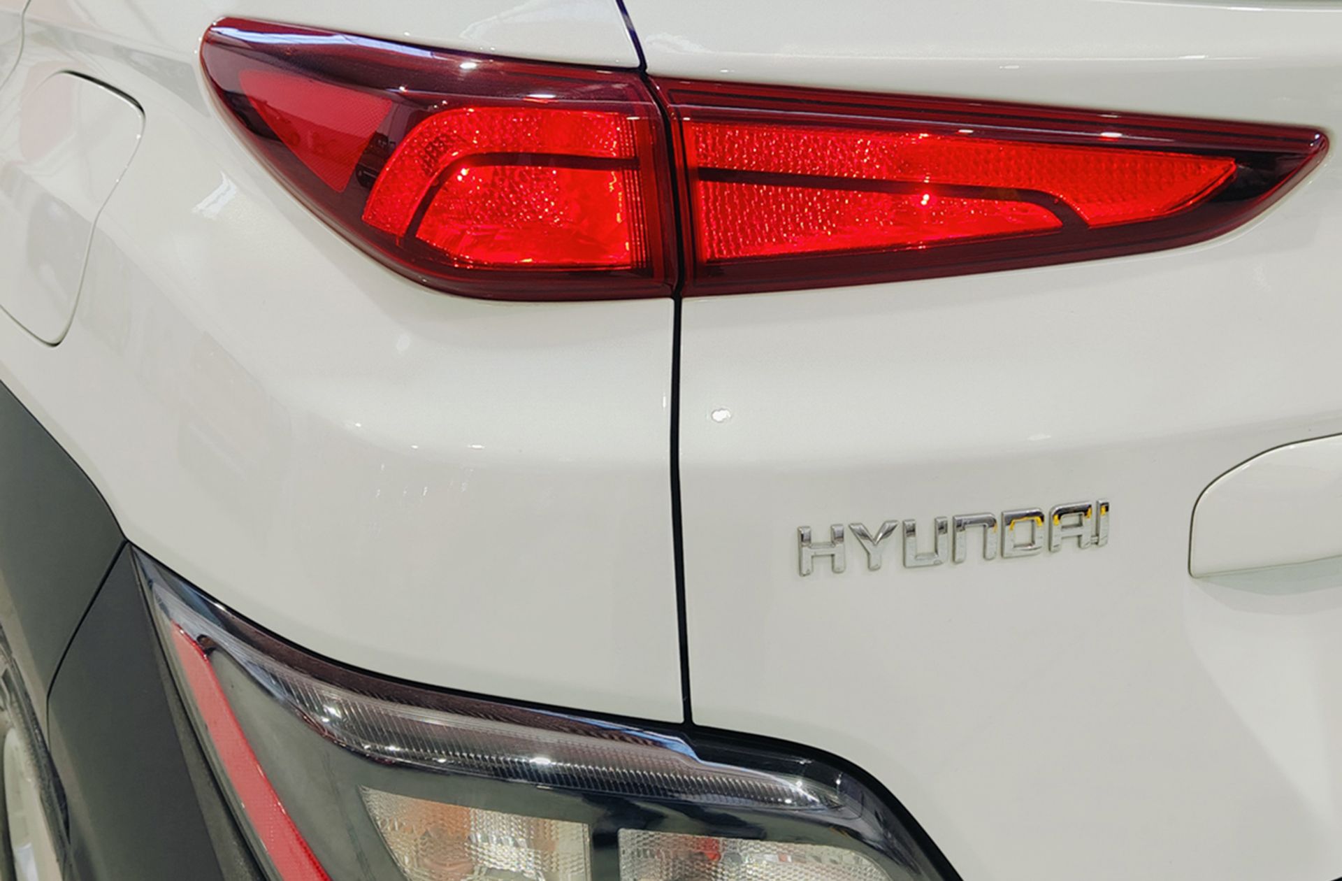Hyundai Kona 1.0 T-GDi 48V Maxx 4x2 - foto 15
