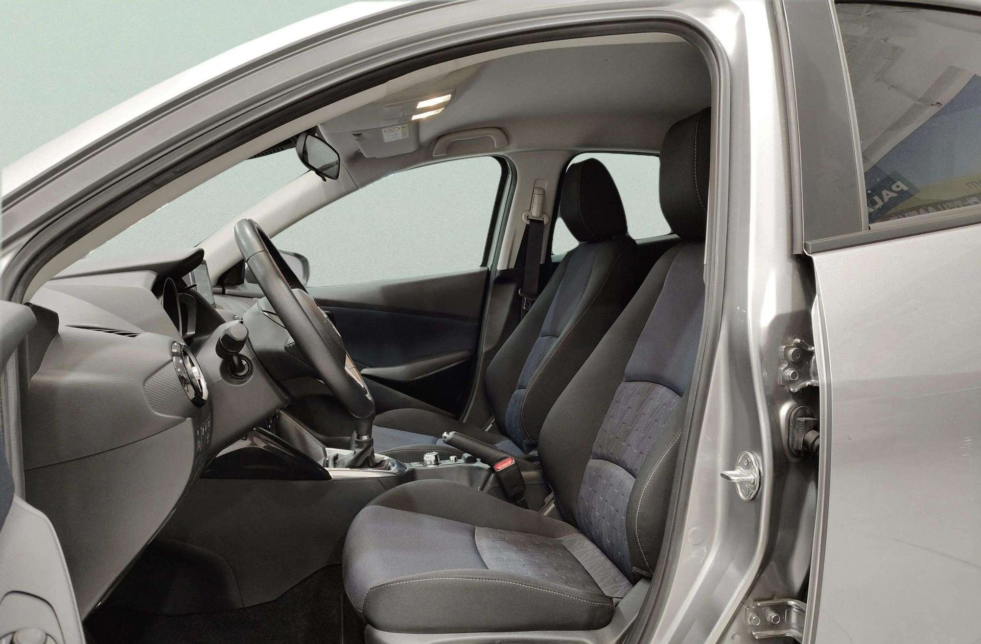 Mazda2 1.5 GE Style+ - foto 10