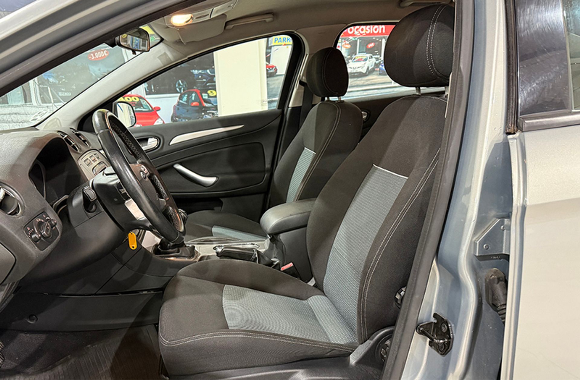 Ford Mondeo 1.8 TDCi Trend - foto 10