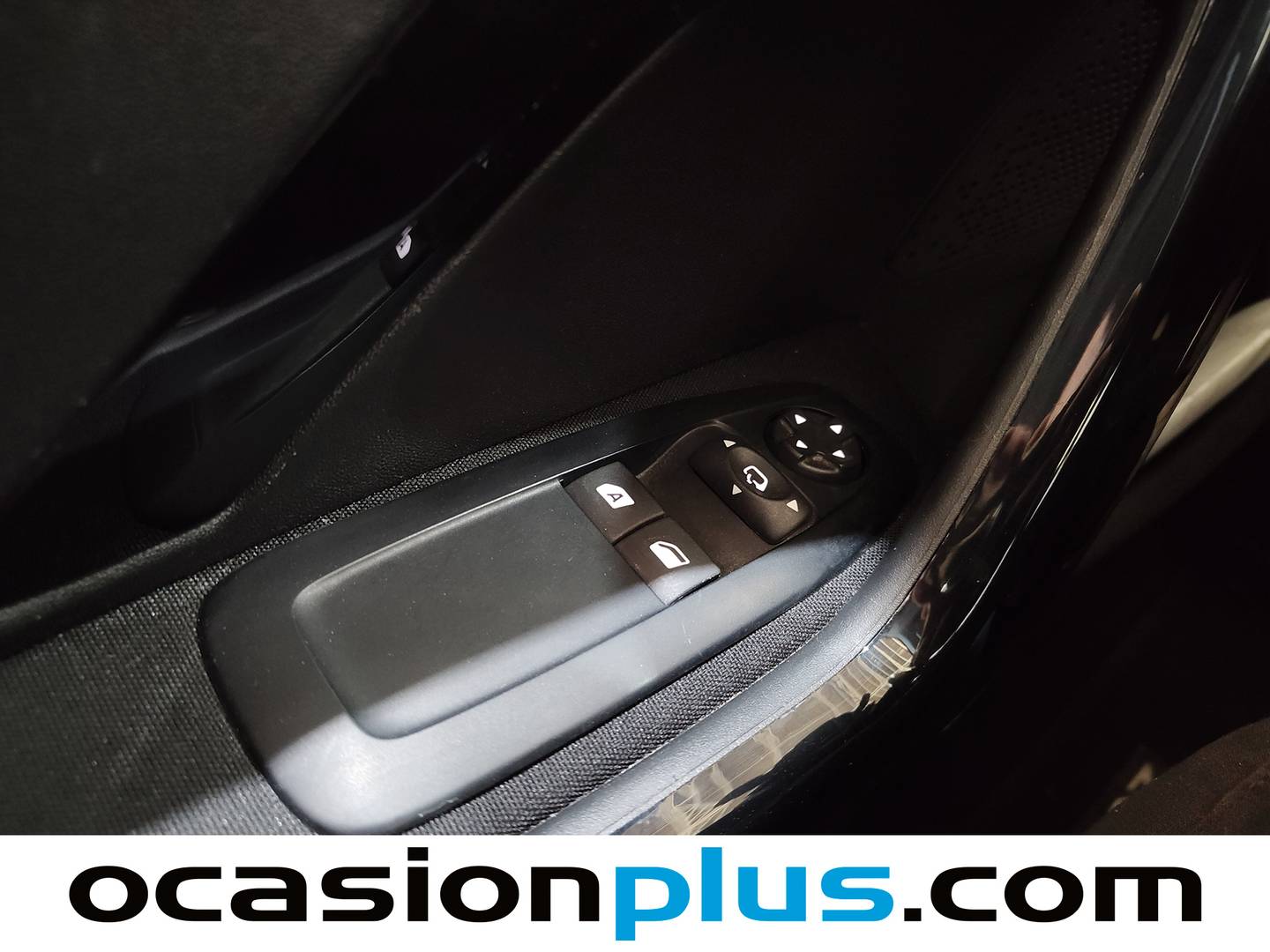 Peugeot 208 Peugeot 208 PureTech Signature (82 CV) 82cv