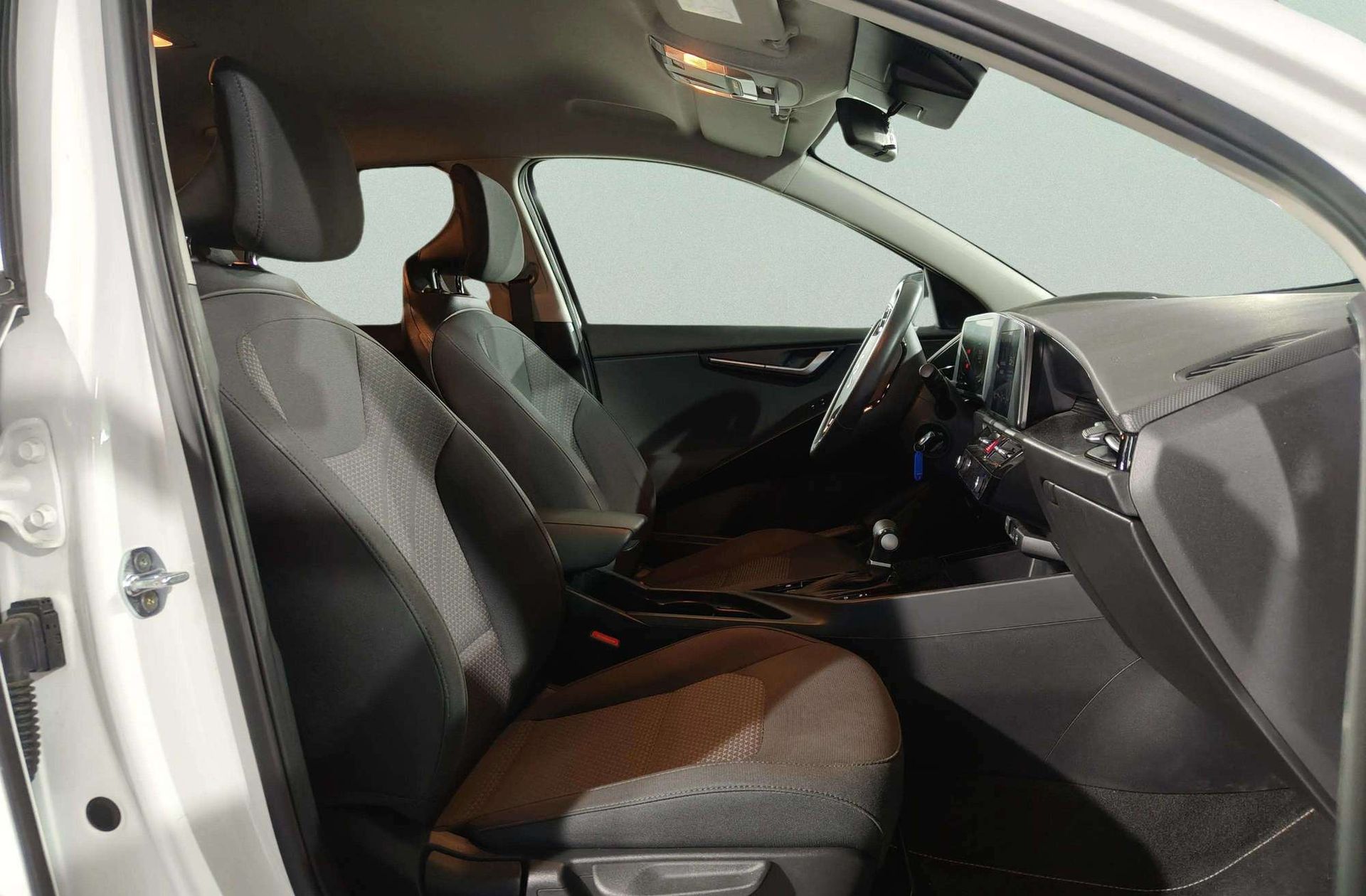 Kia Niro 1.6 GDi HEV Concept - foto 15