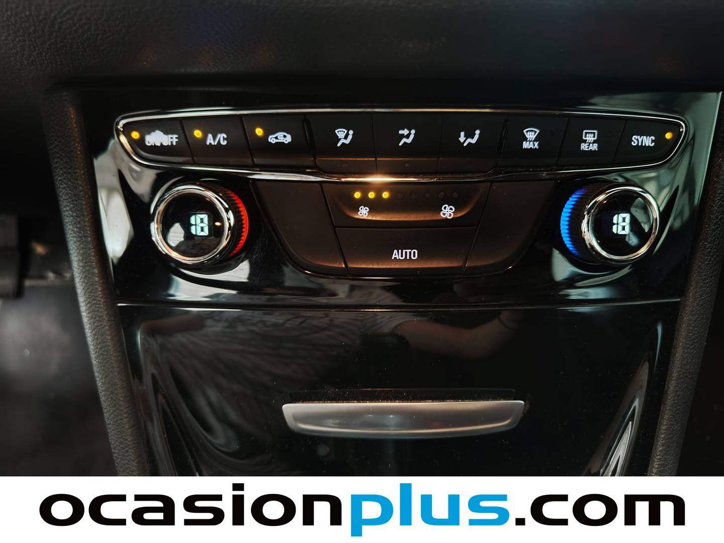 Equipamiento del Opel Astra Opel Astra 1.6 CDTi Dynamic (110 CV)