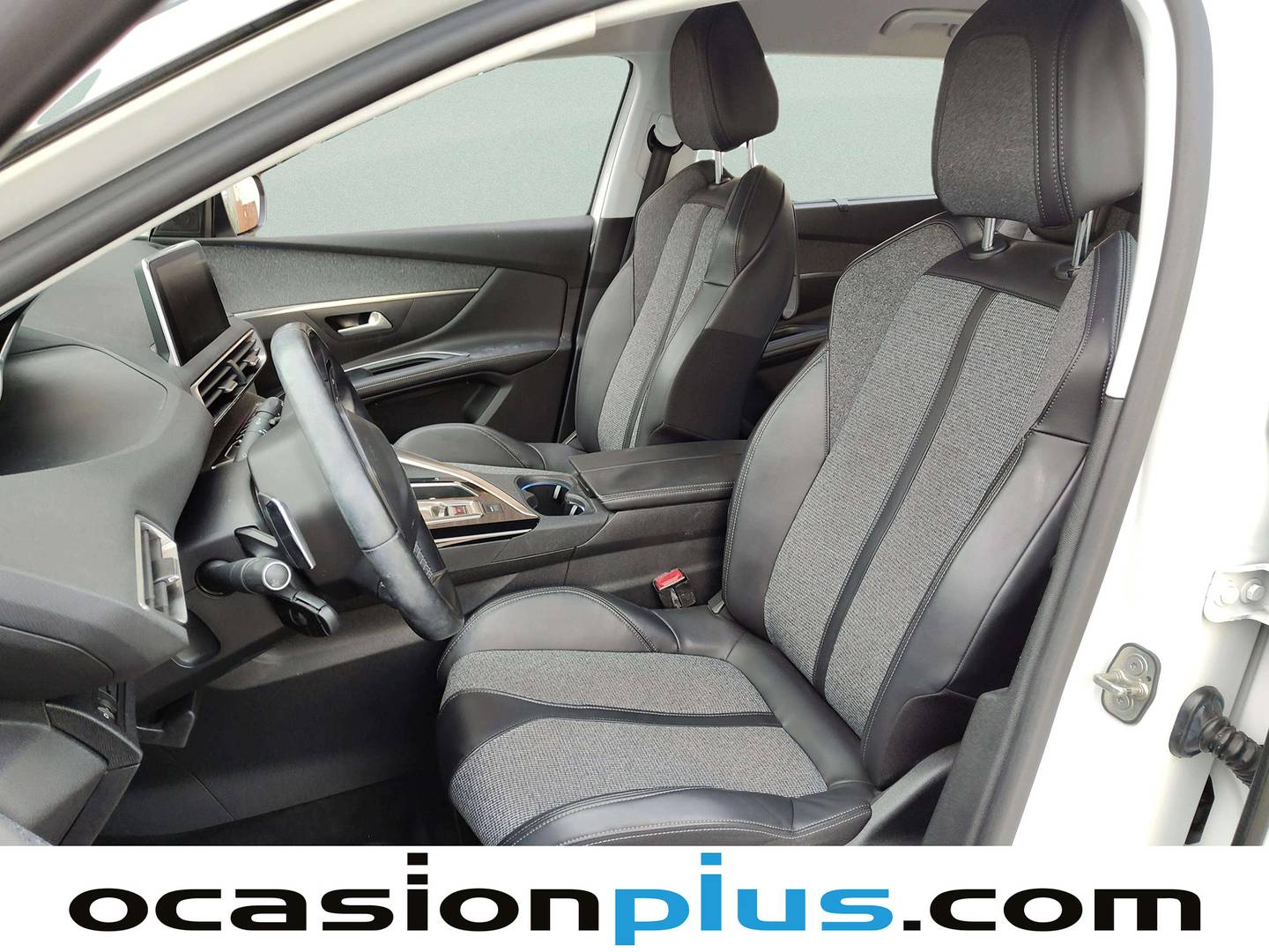 Foto asientos delanteros Peugeot 5008 Peugeot 5008 BlueHDi 130 S&S Allure EAT8 (130 CV) 7 Plazas